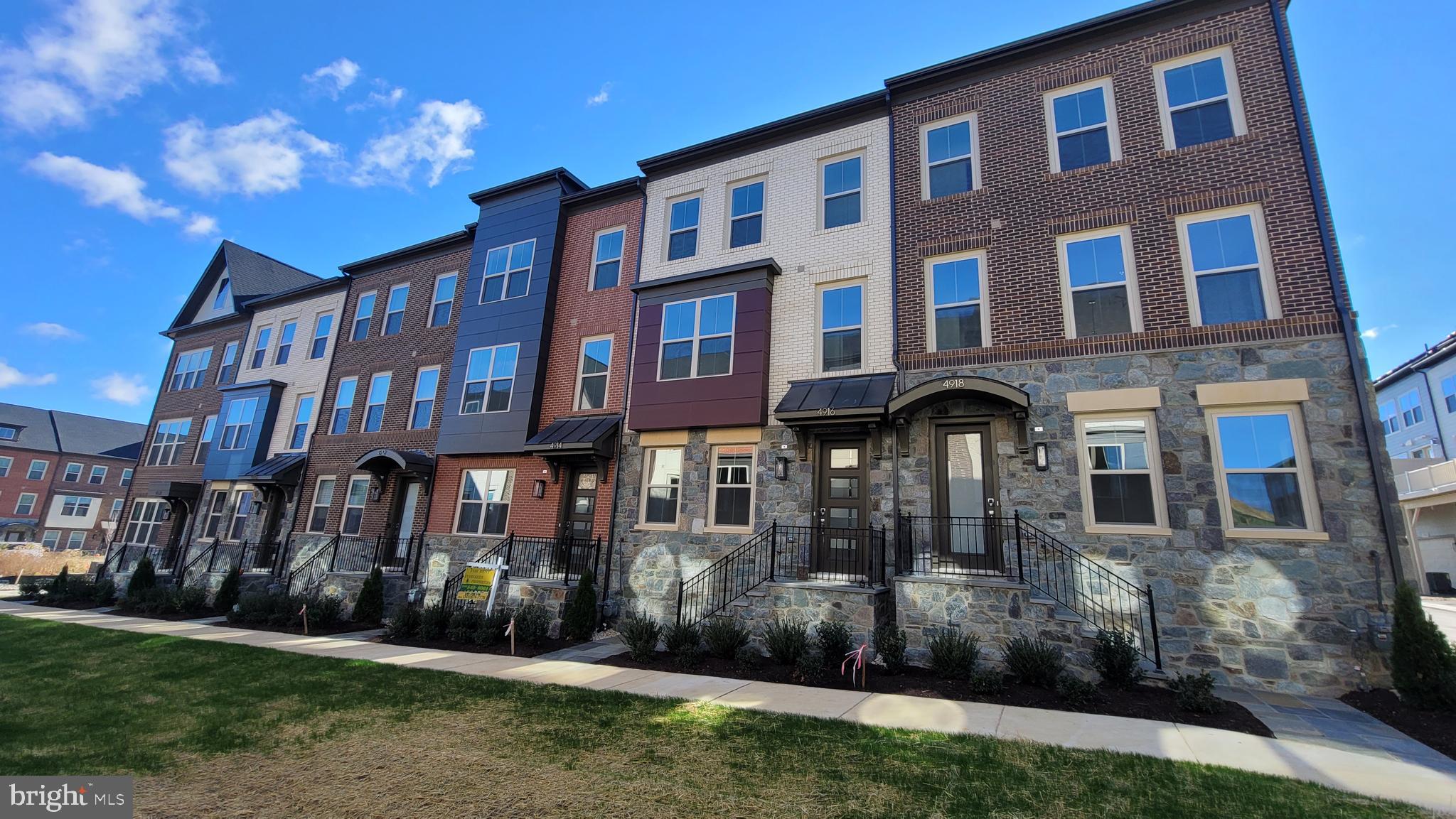 THE GROVE - Residential Lease