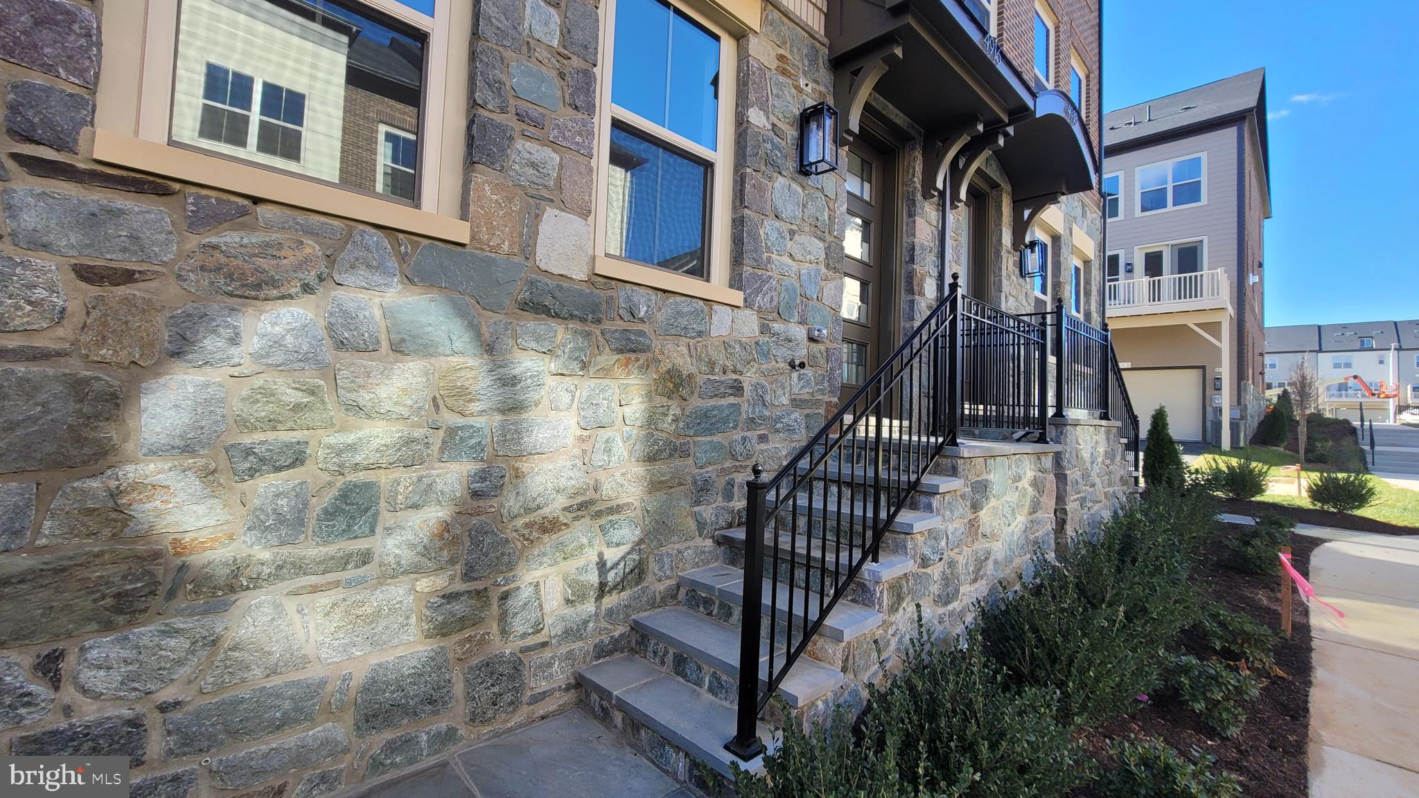 THE GROVE - Residential Lease