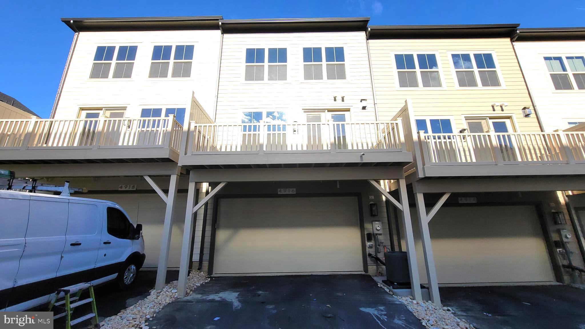 THE GROVE - Residential Lease