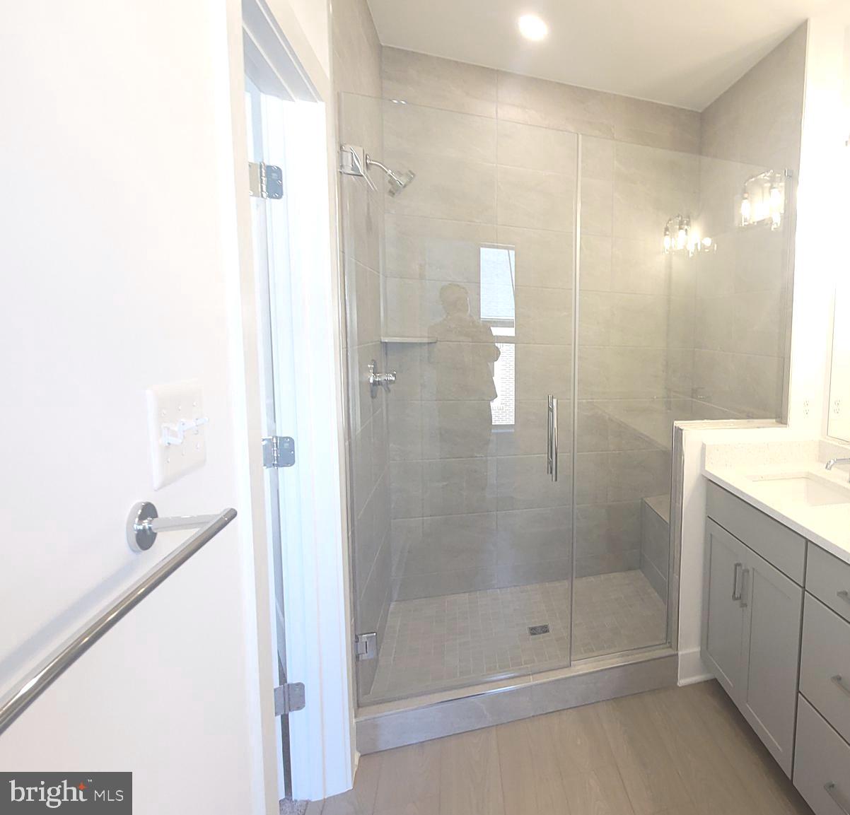 THE GROVE - Residential Lease