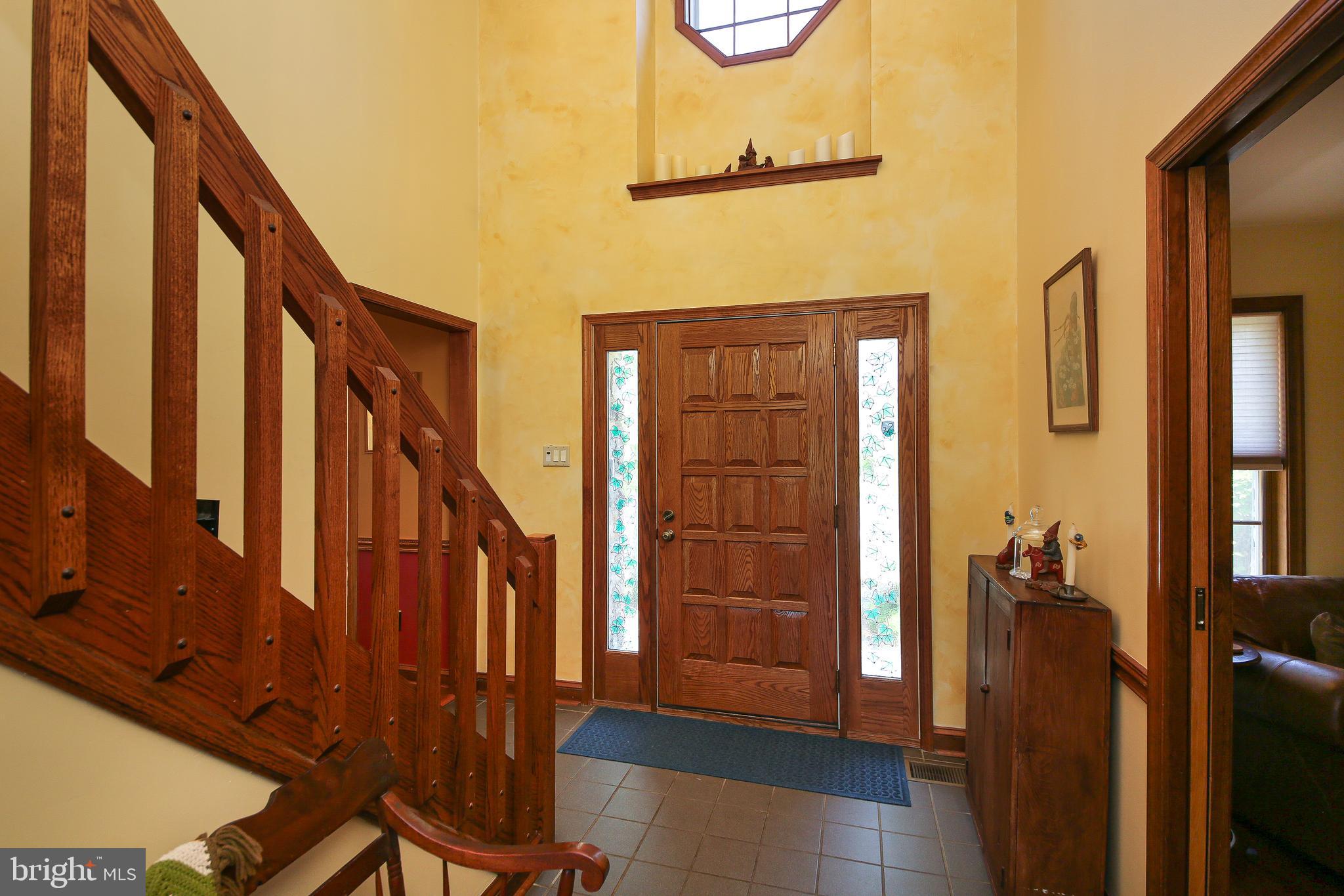 HILLTOWN - Residential