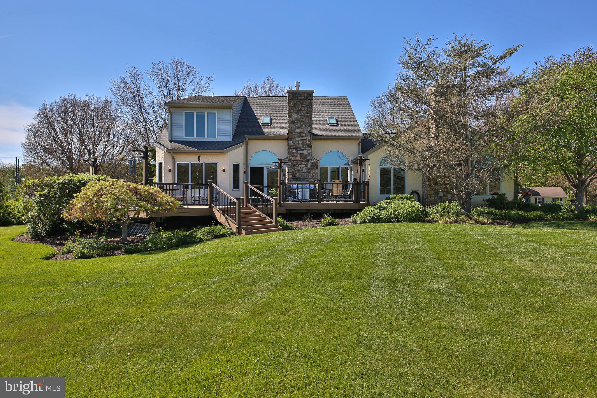 HILLTOWN - Residential