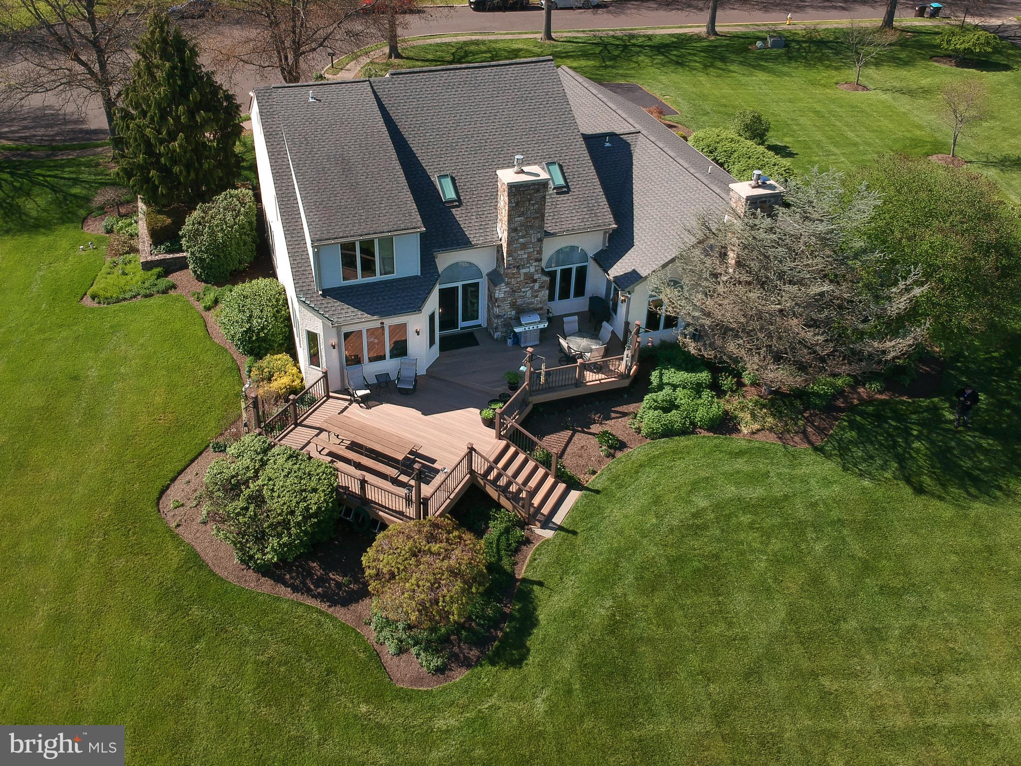 HILLTOWN - Residential