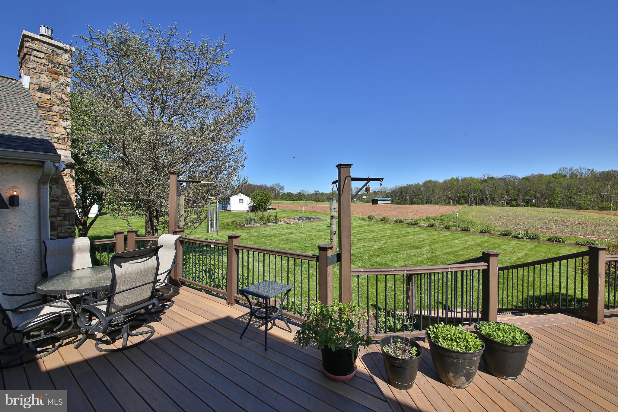 HILLTOWN - Residential