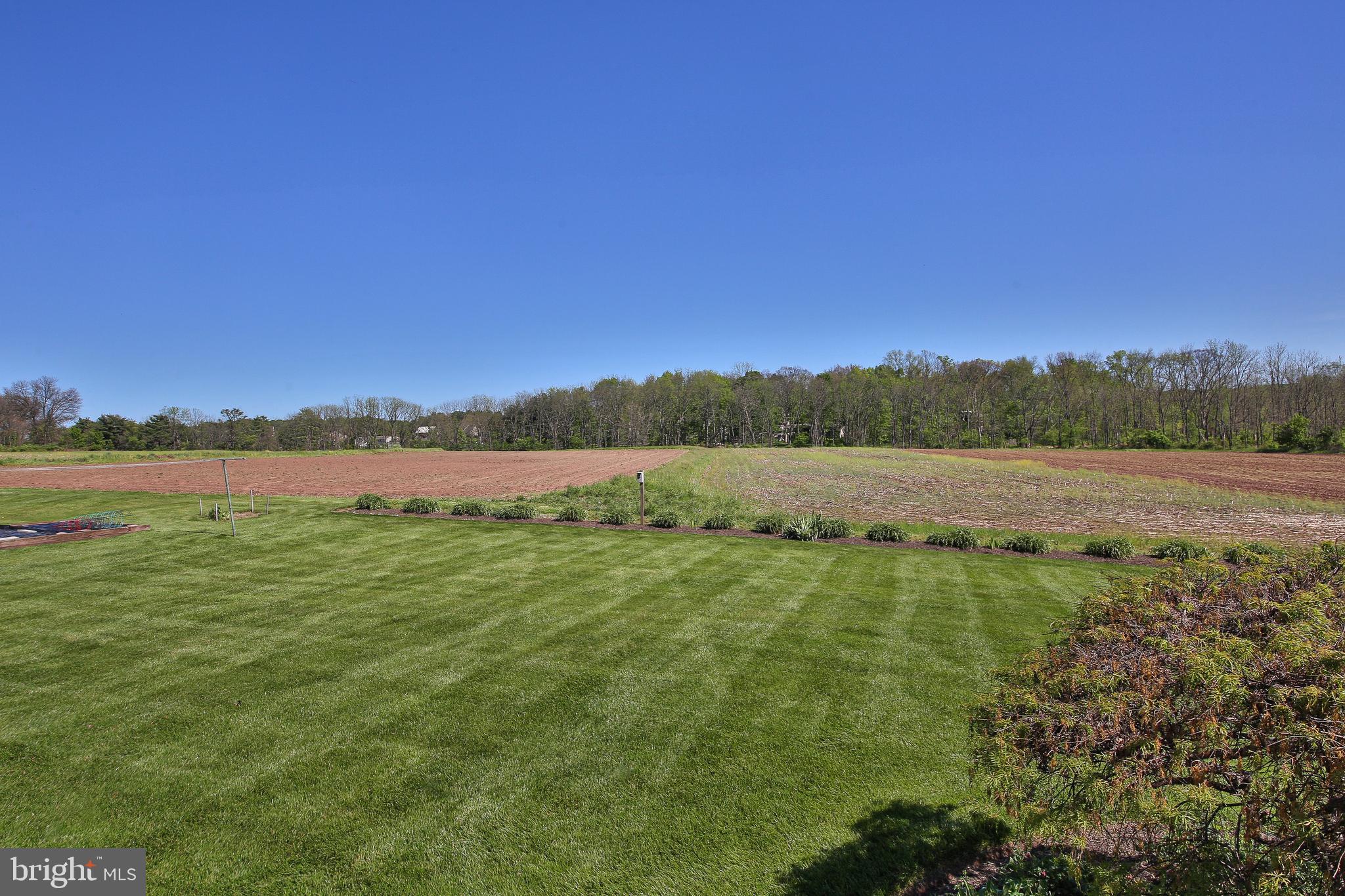 HILLTOWN - Residential
