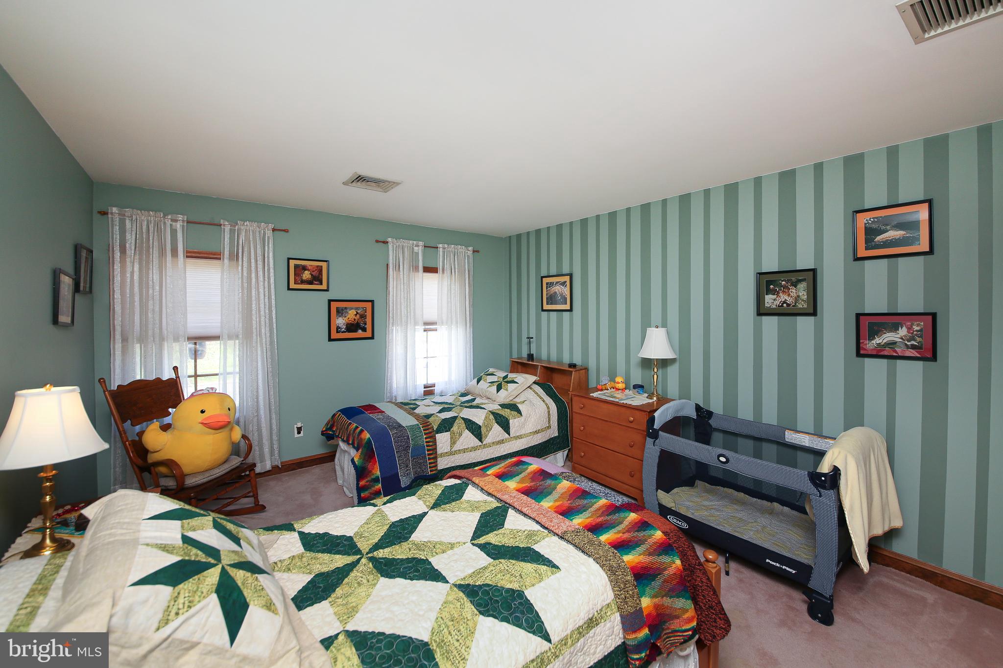 HILLTOWN - Residential