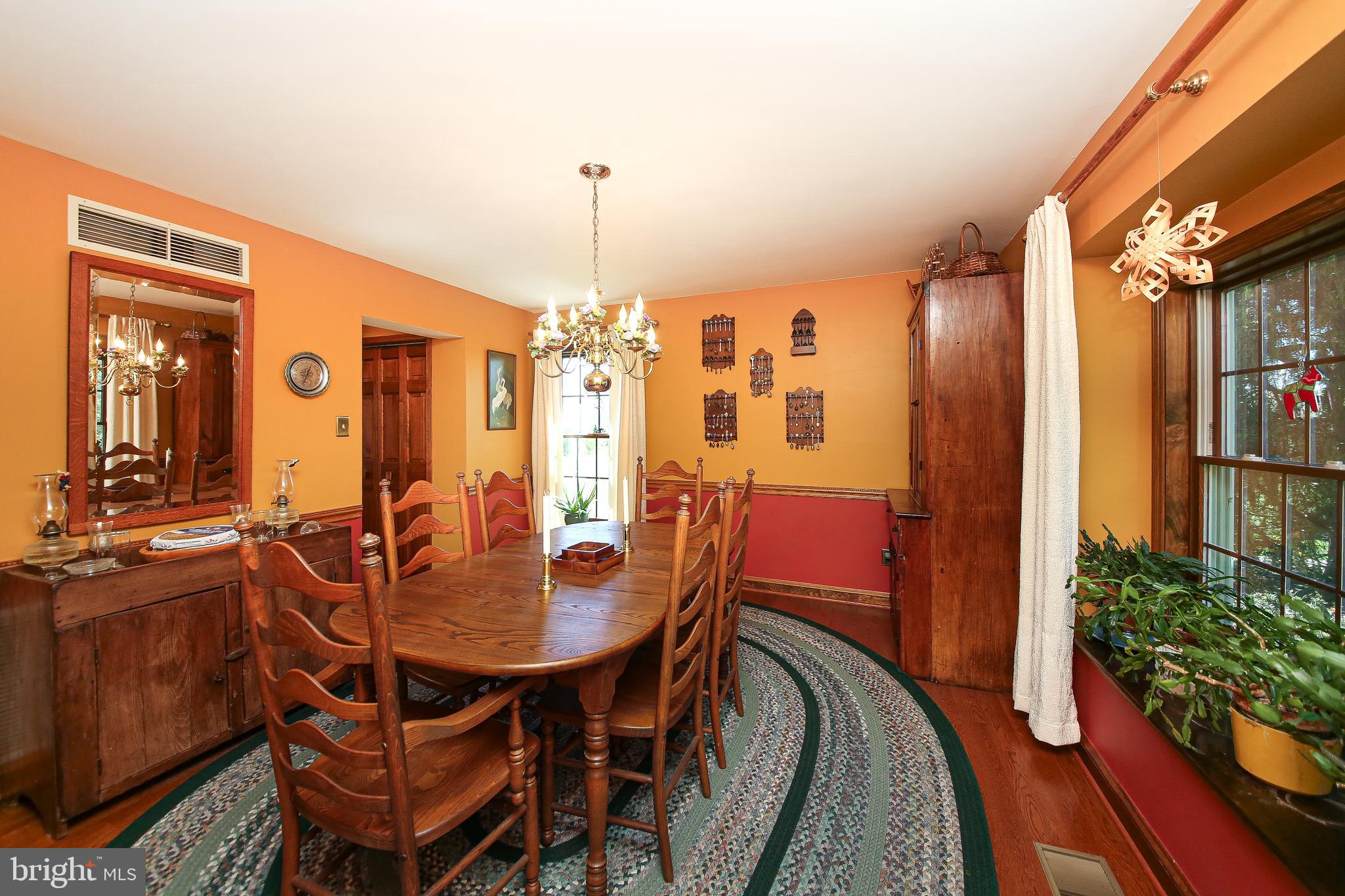 HILLTOWN - Residential