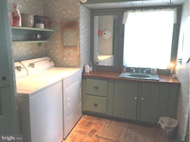 UNIONTOWN - Residential