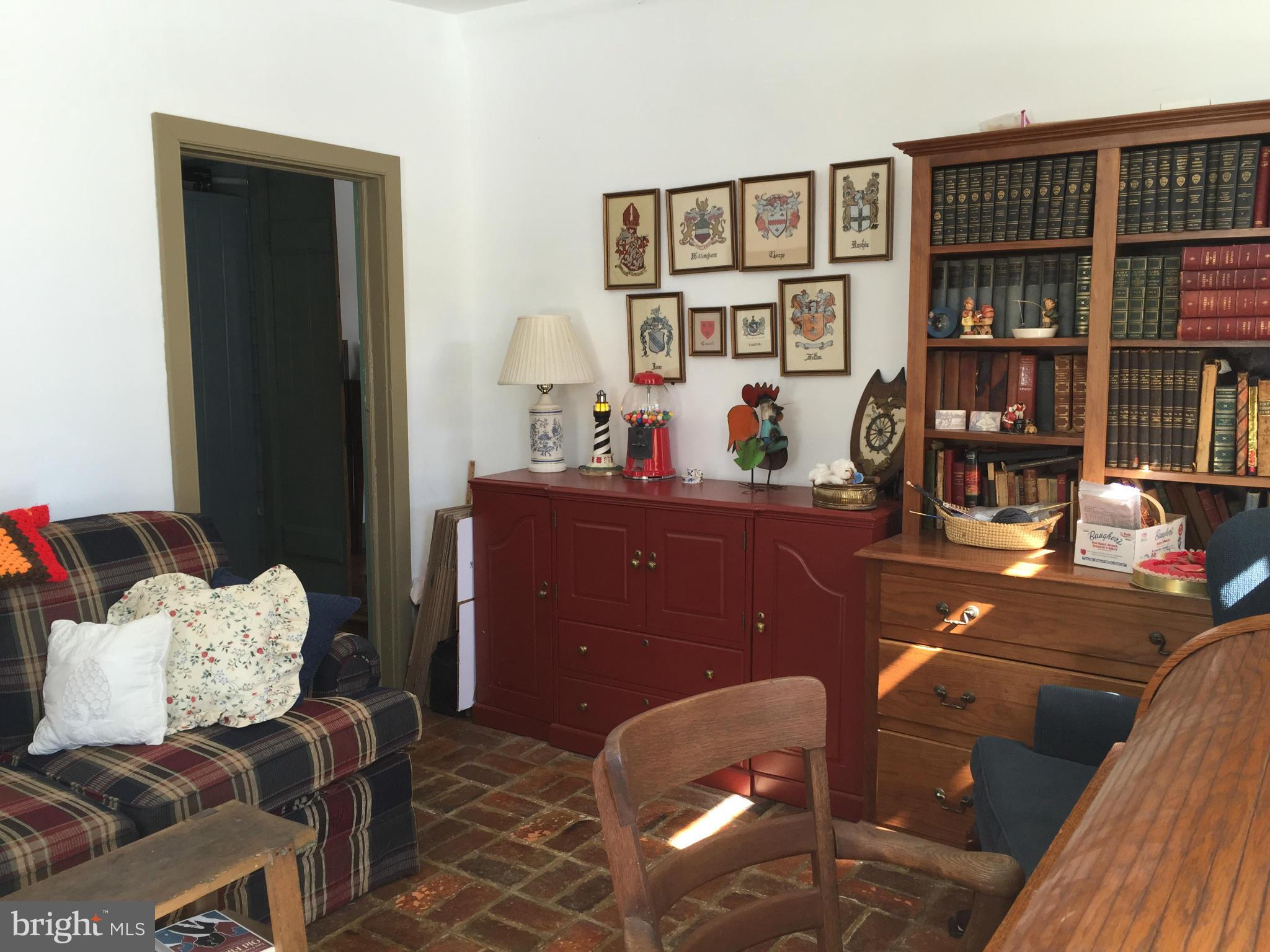 UNIONTOWN - Residential