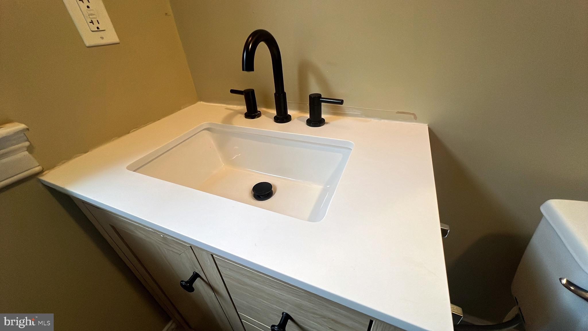 PENN NORTH - Commercial Sale