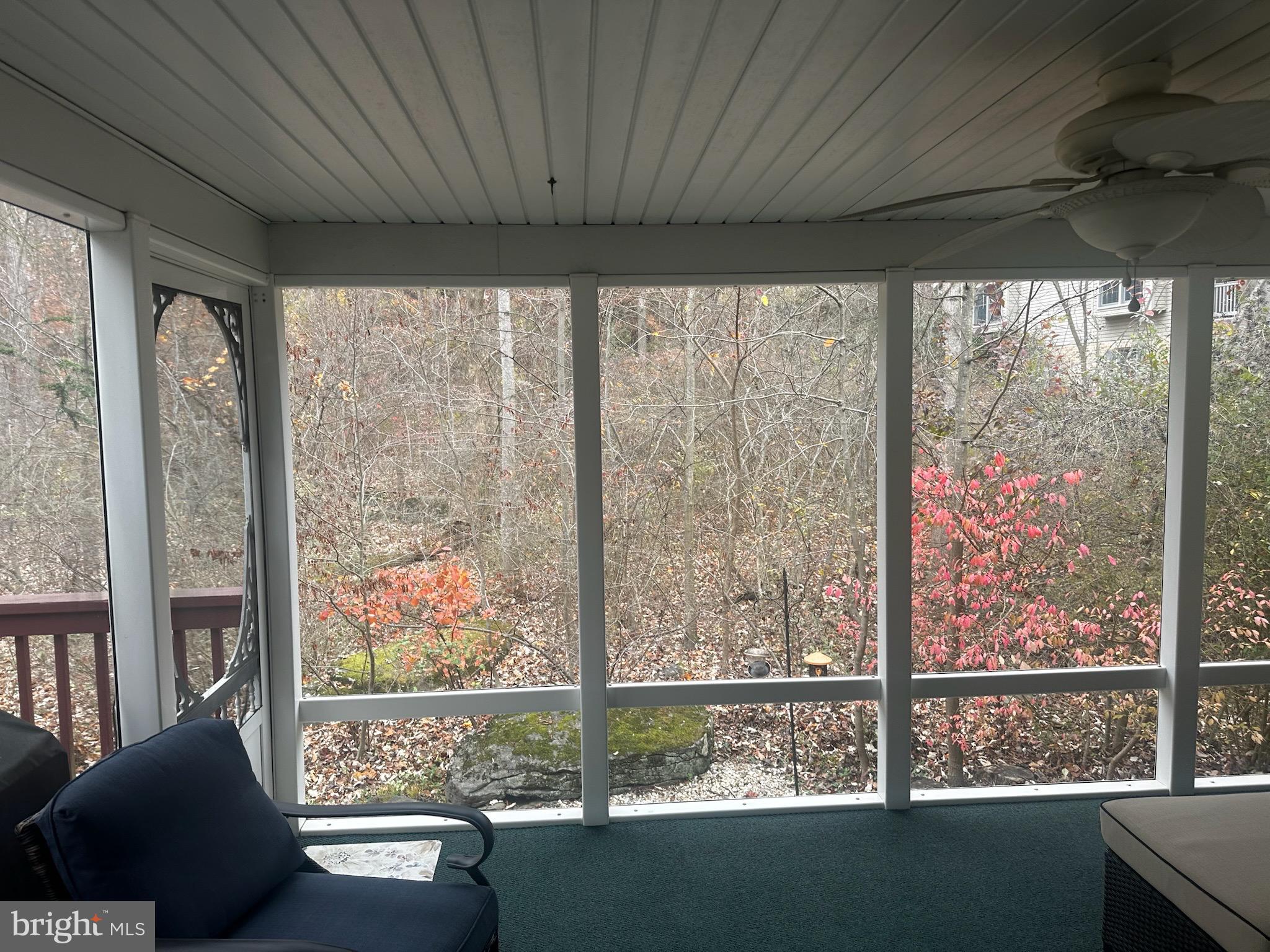 TIMBER VILLA - Residential