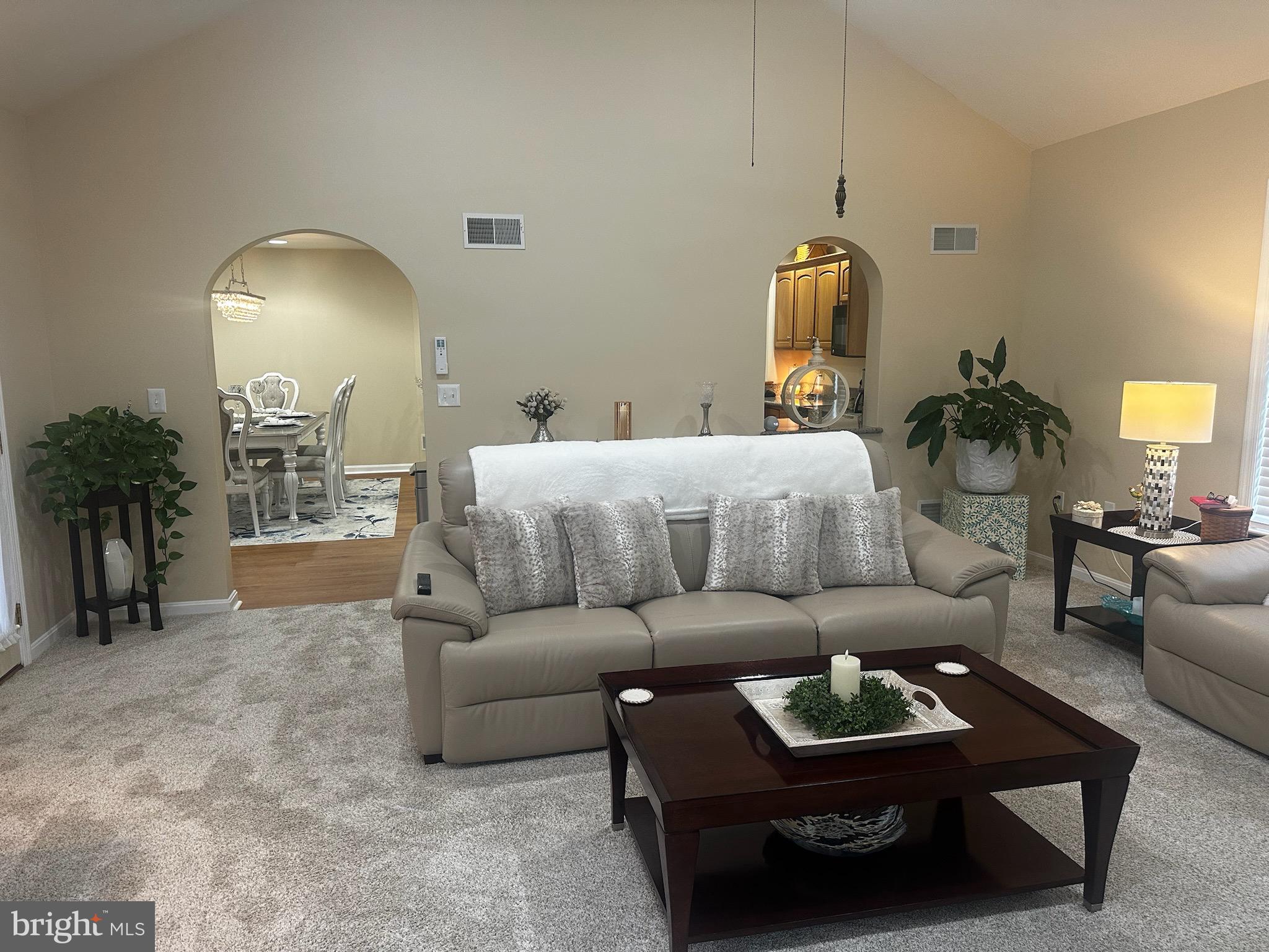 TIMBER VILLA - Residential