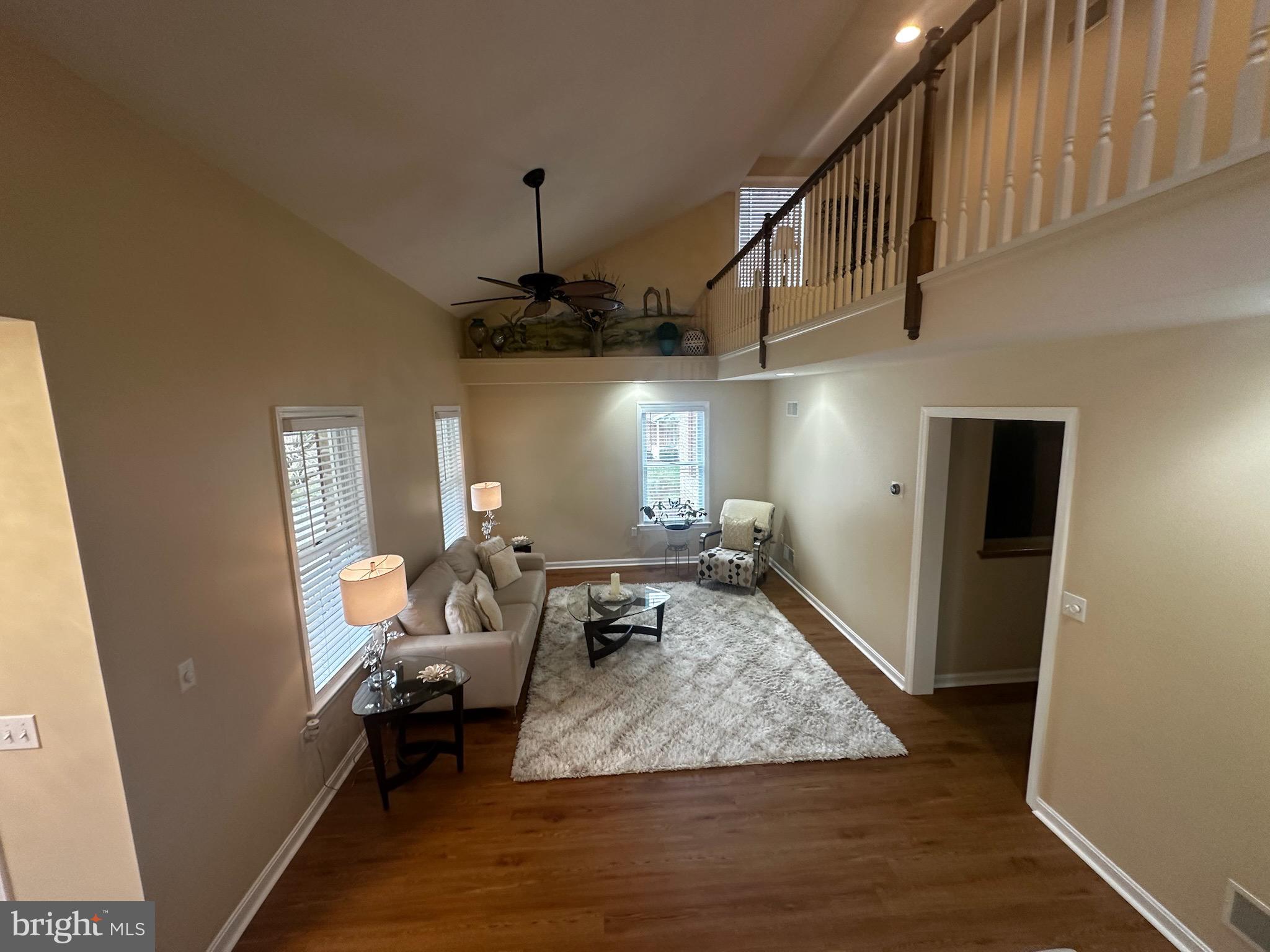 TIMBER VILLA - Residential