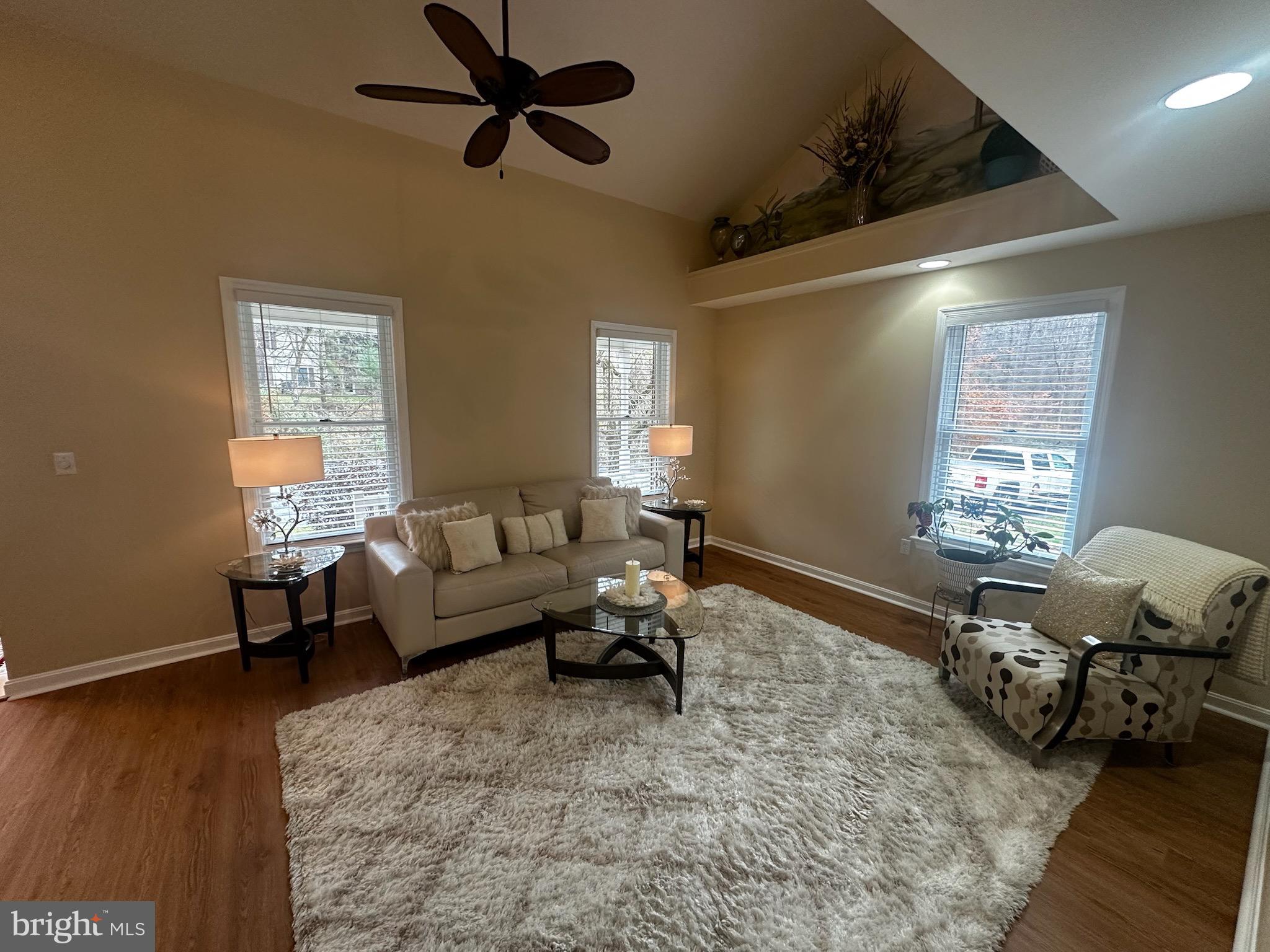 TIMBER VILLA - Residential