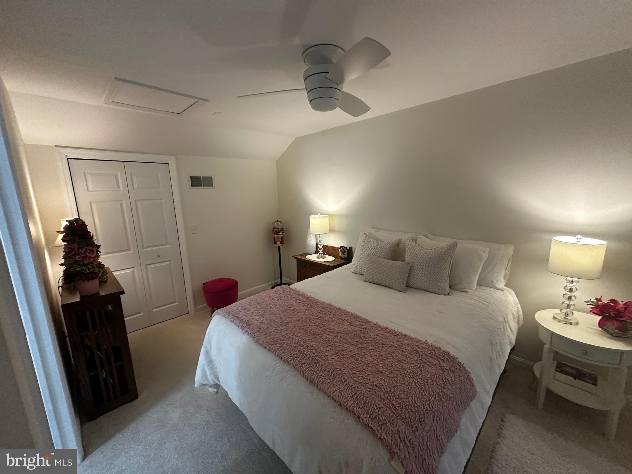 TIMBER VILLA - Residential