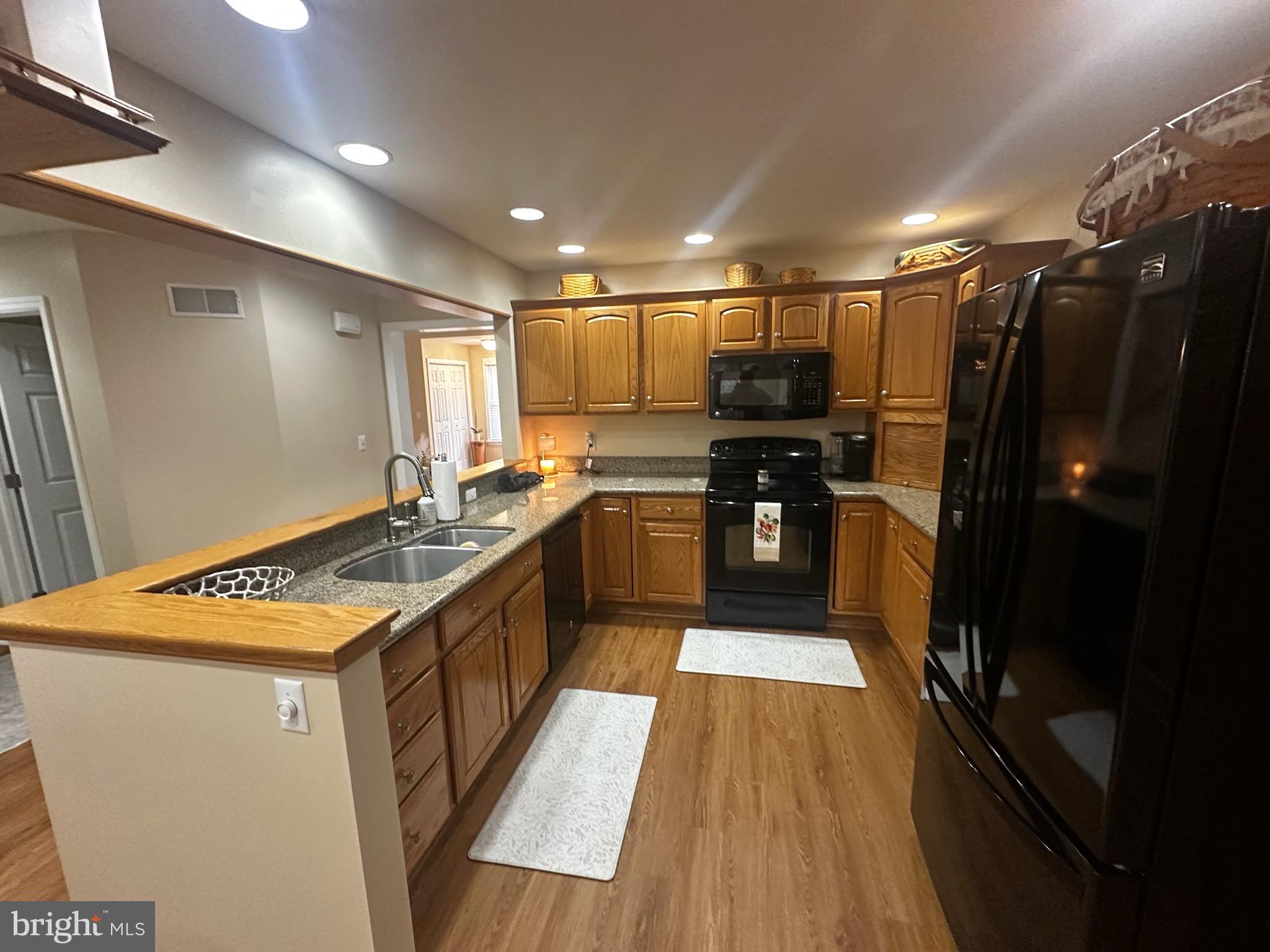 TIMBER VILLA - Residential