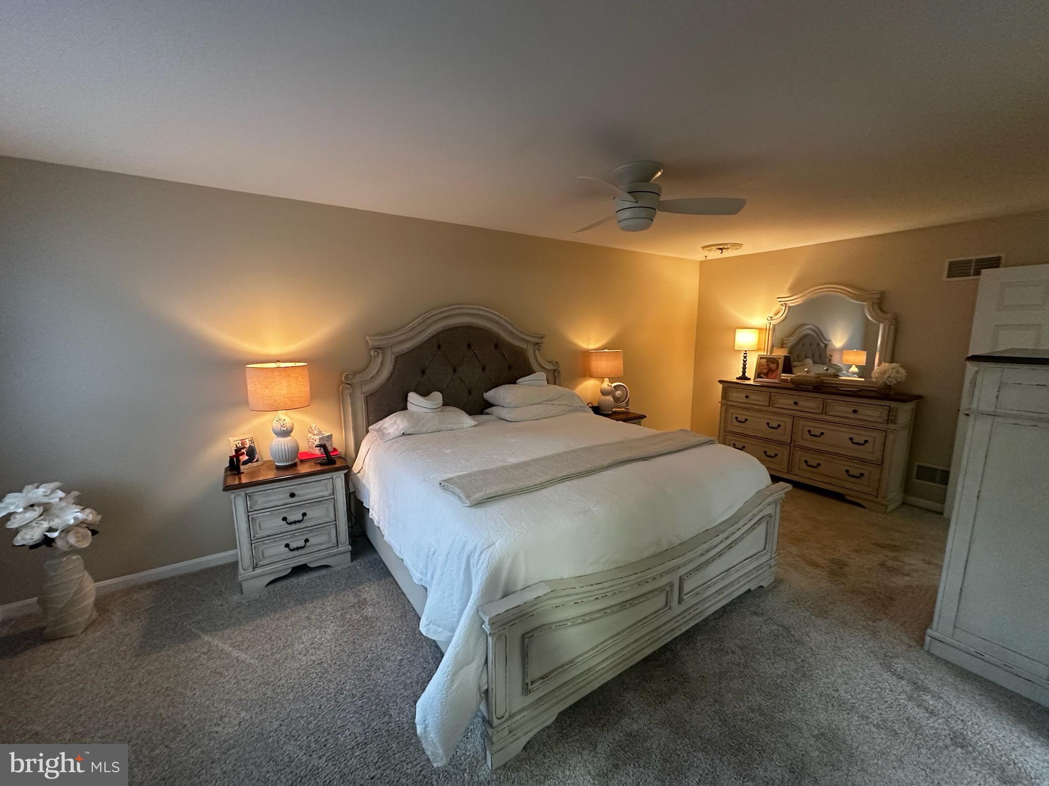 TIMBER VILLA - Residential