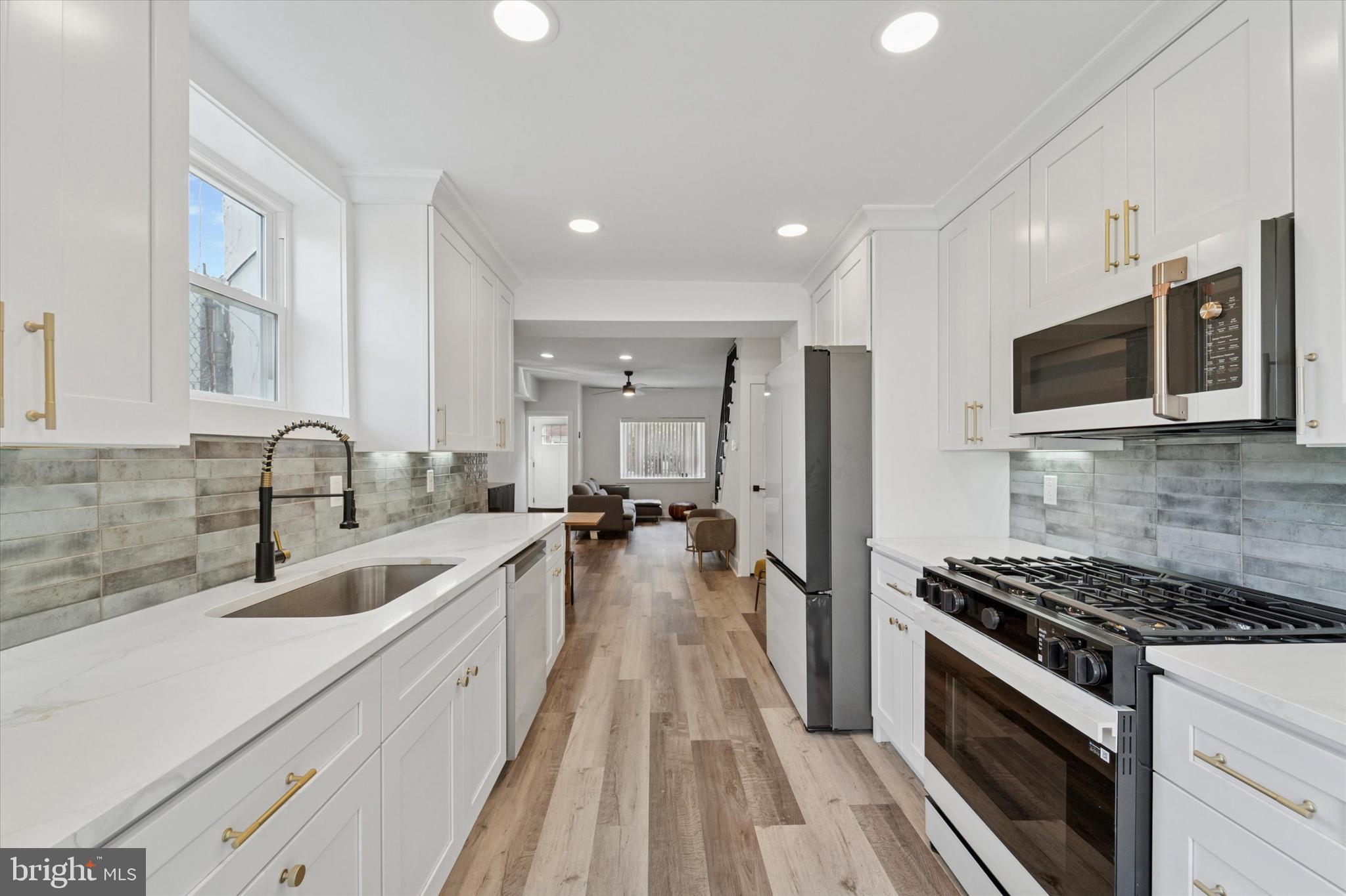 OLDE KENSINGTON - Residential