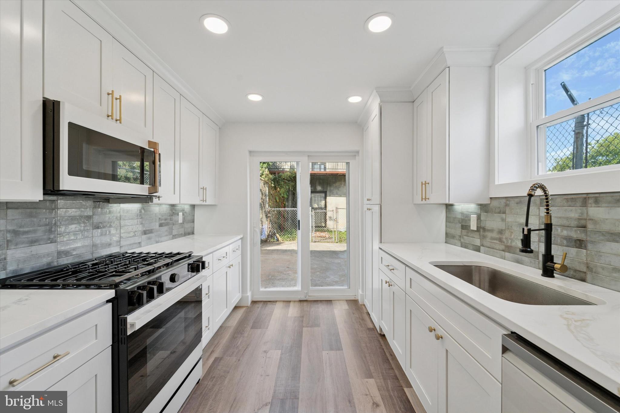 OLDE KENSINGTON - Residential