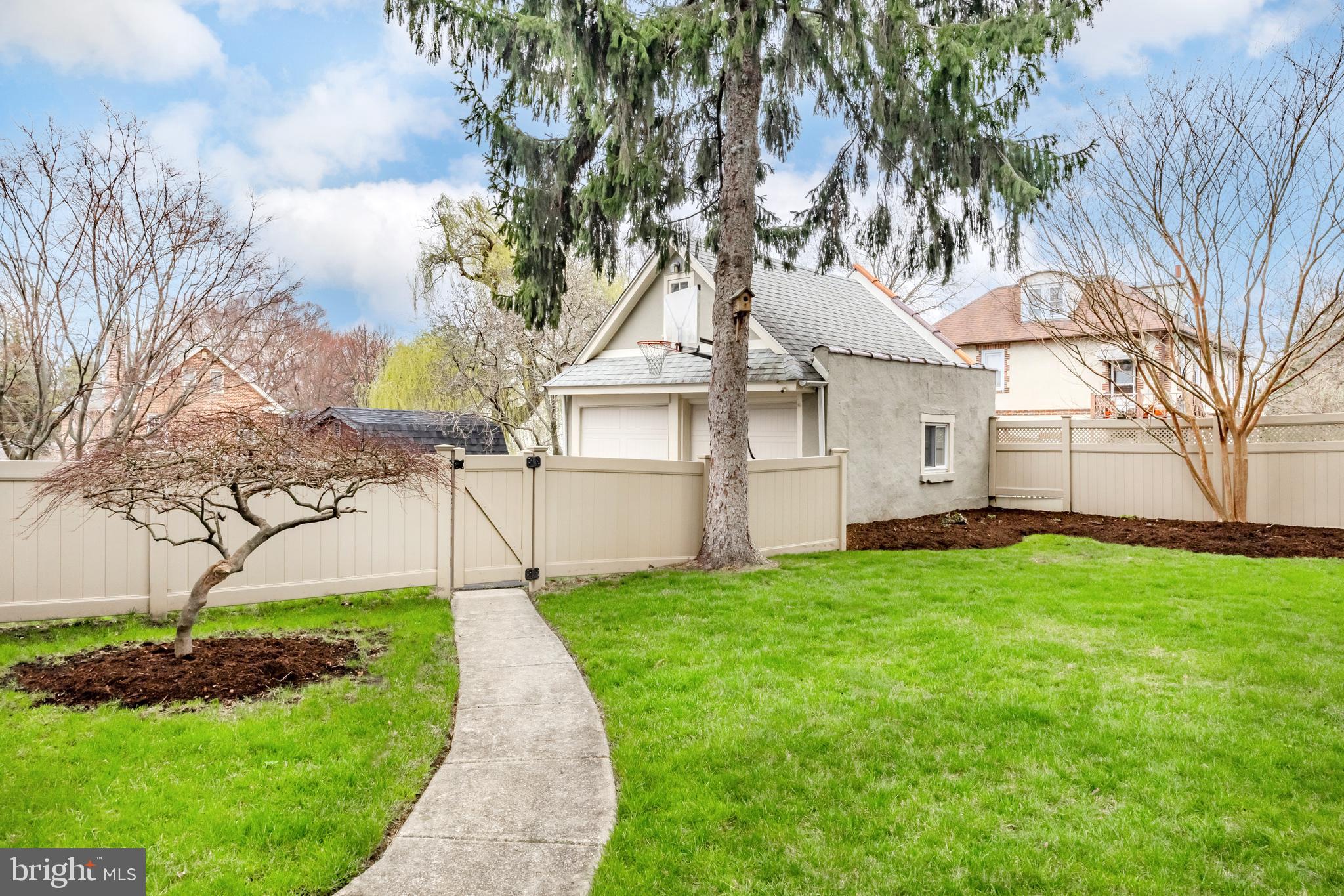 ARDMORE PARK - Residential