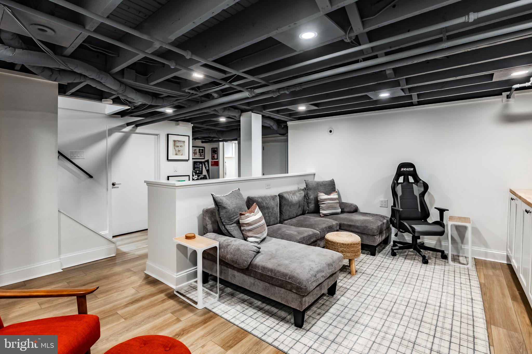 ARDMORE PARK - Residential