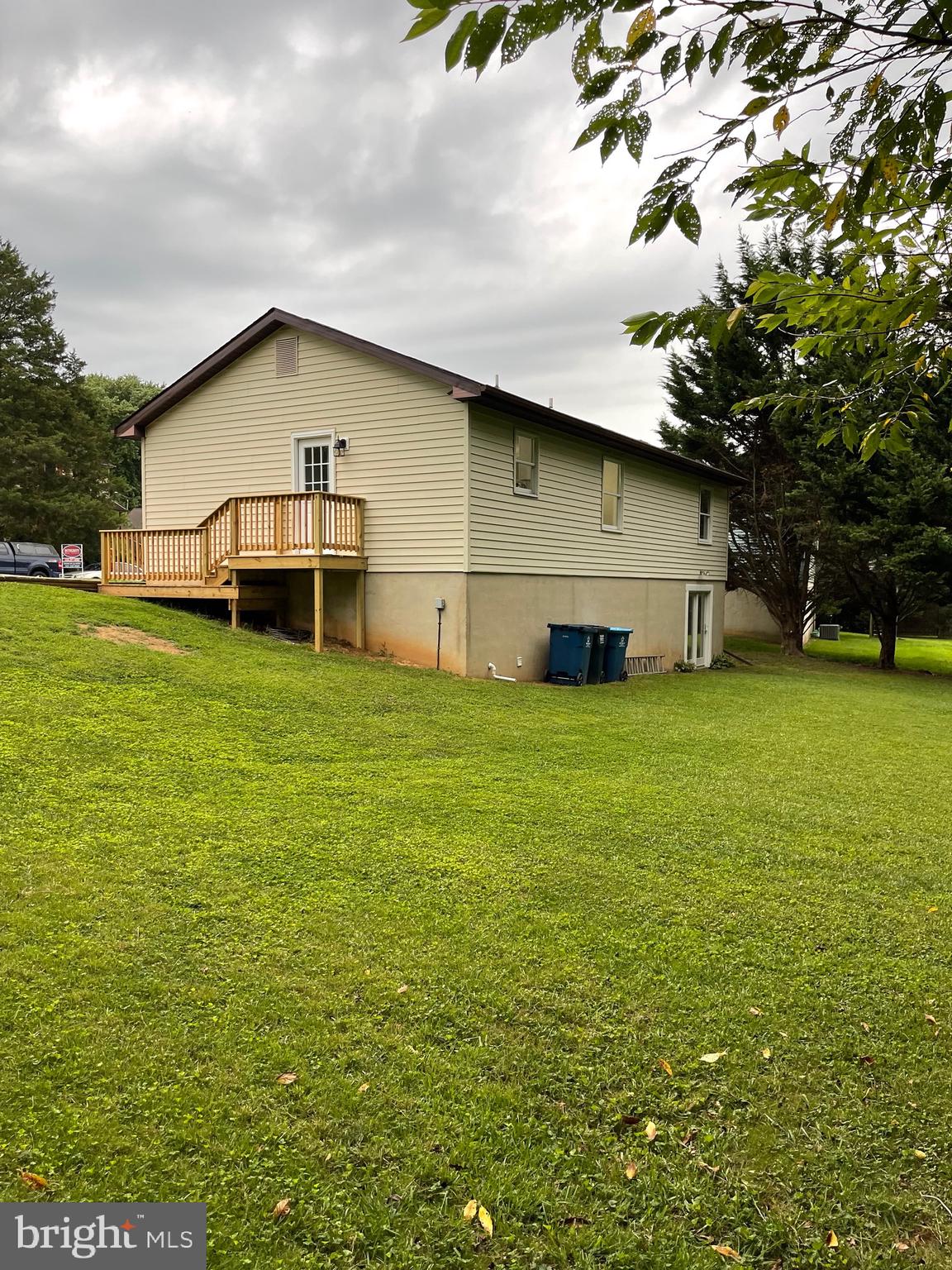 SPRING MEADOW - Residential