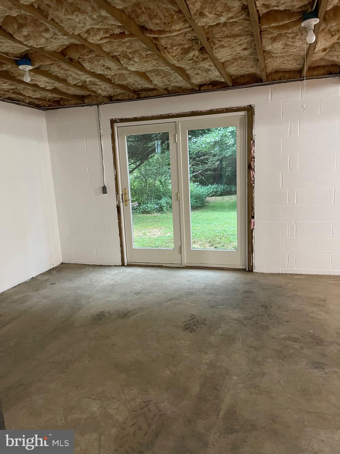 SPRING MEADOW - Residential