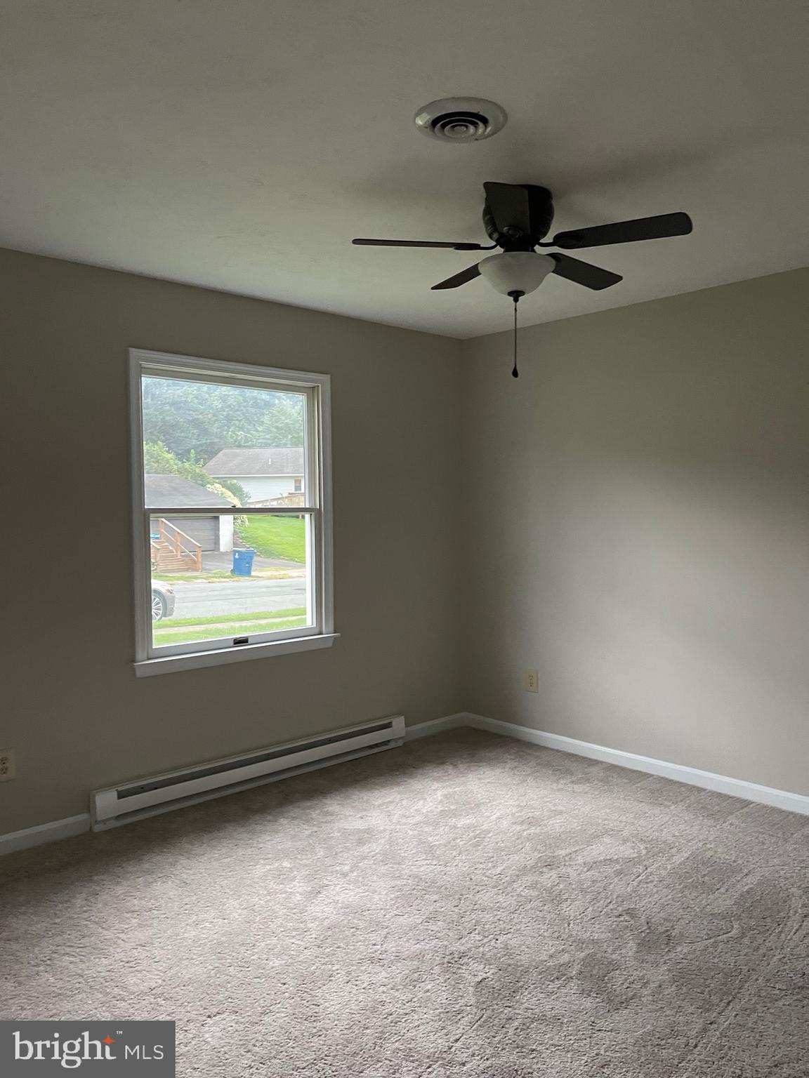 SPRING MEADOW - Residential