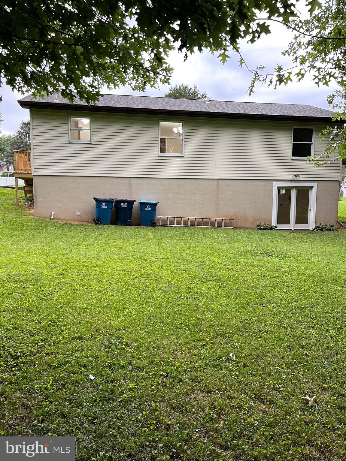 SPRING MEADOW - Residential