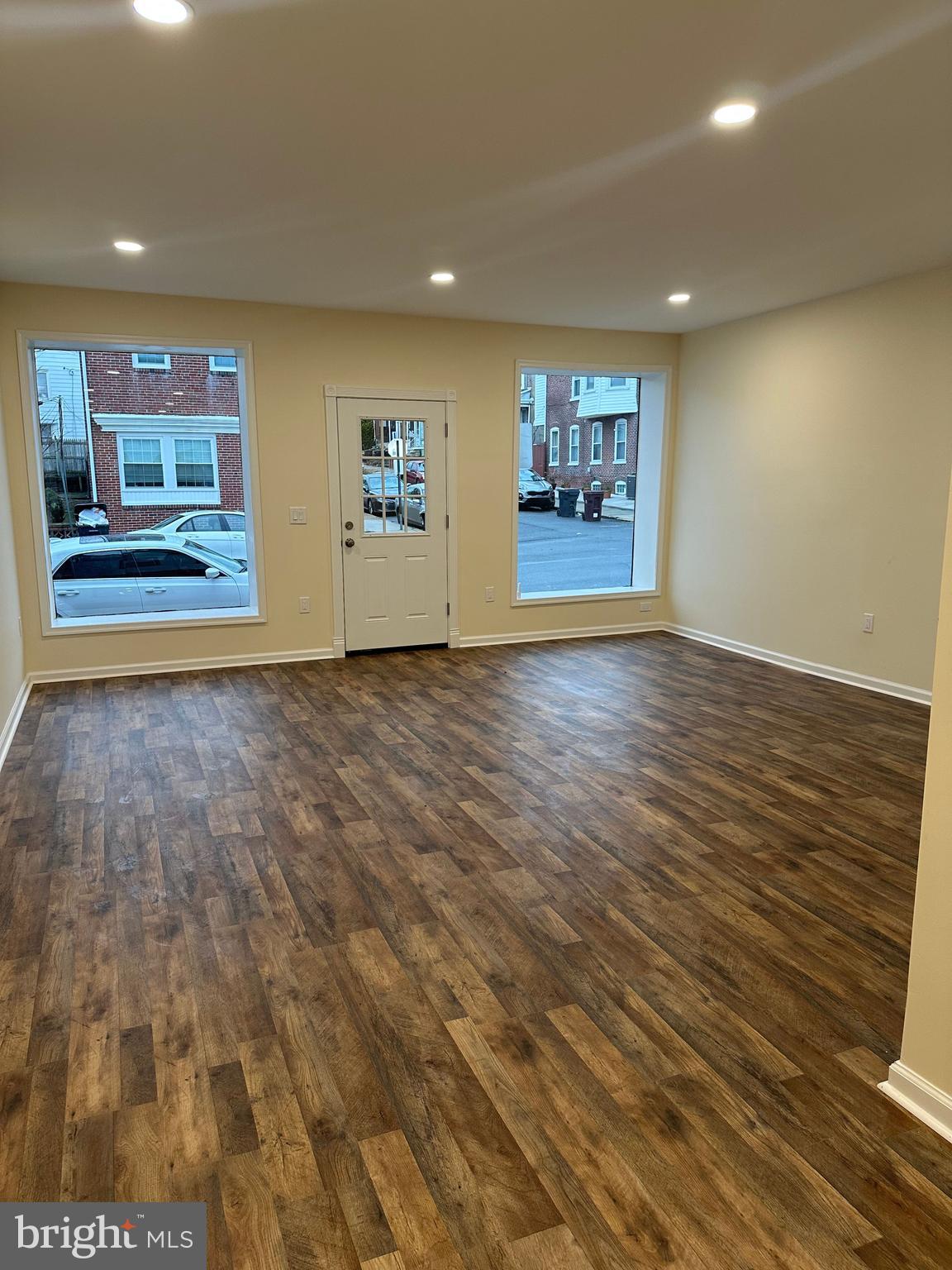 813 N DUPONT STREET 1