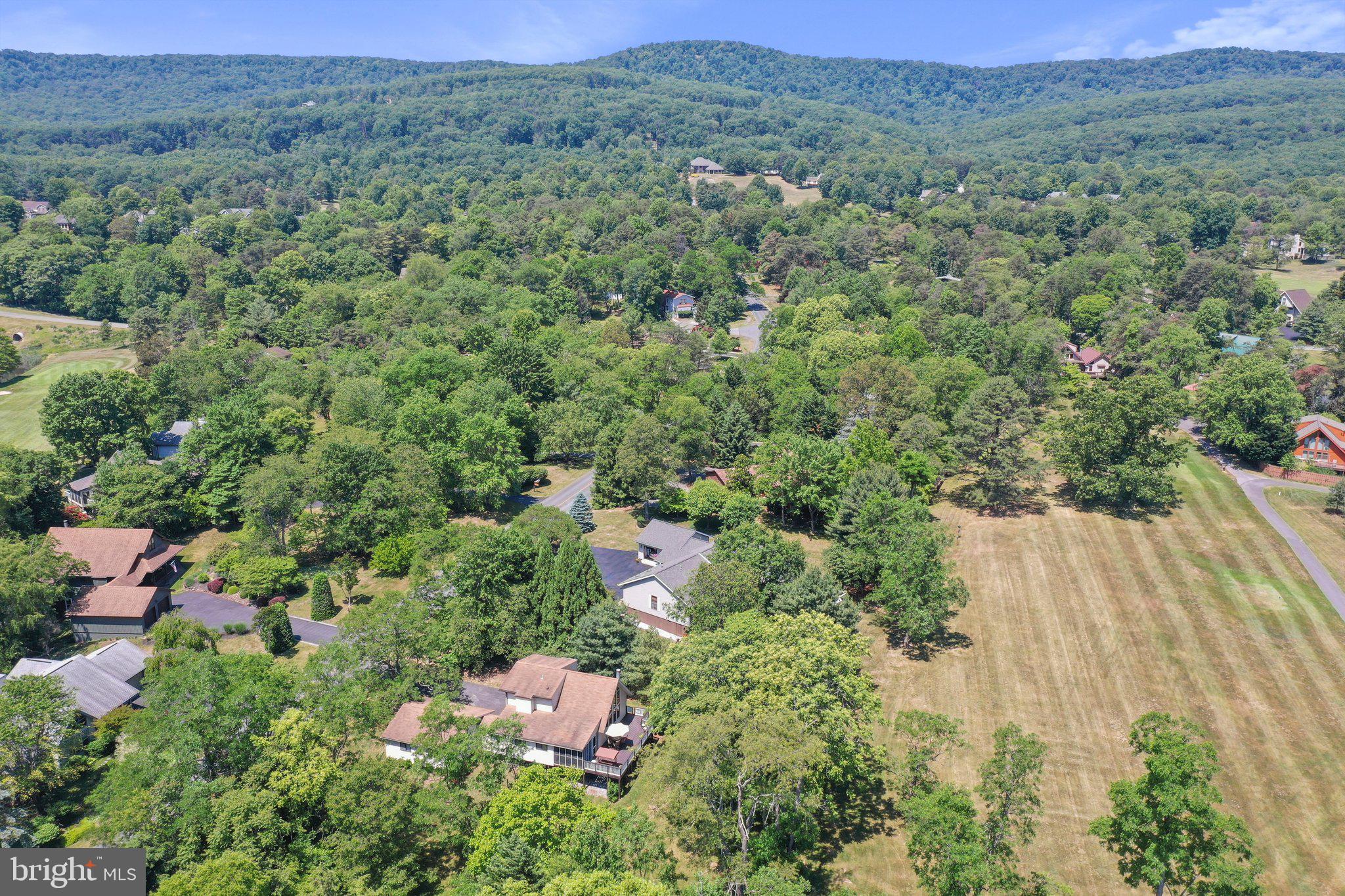 THE WOODS - Residential