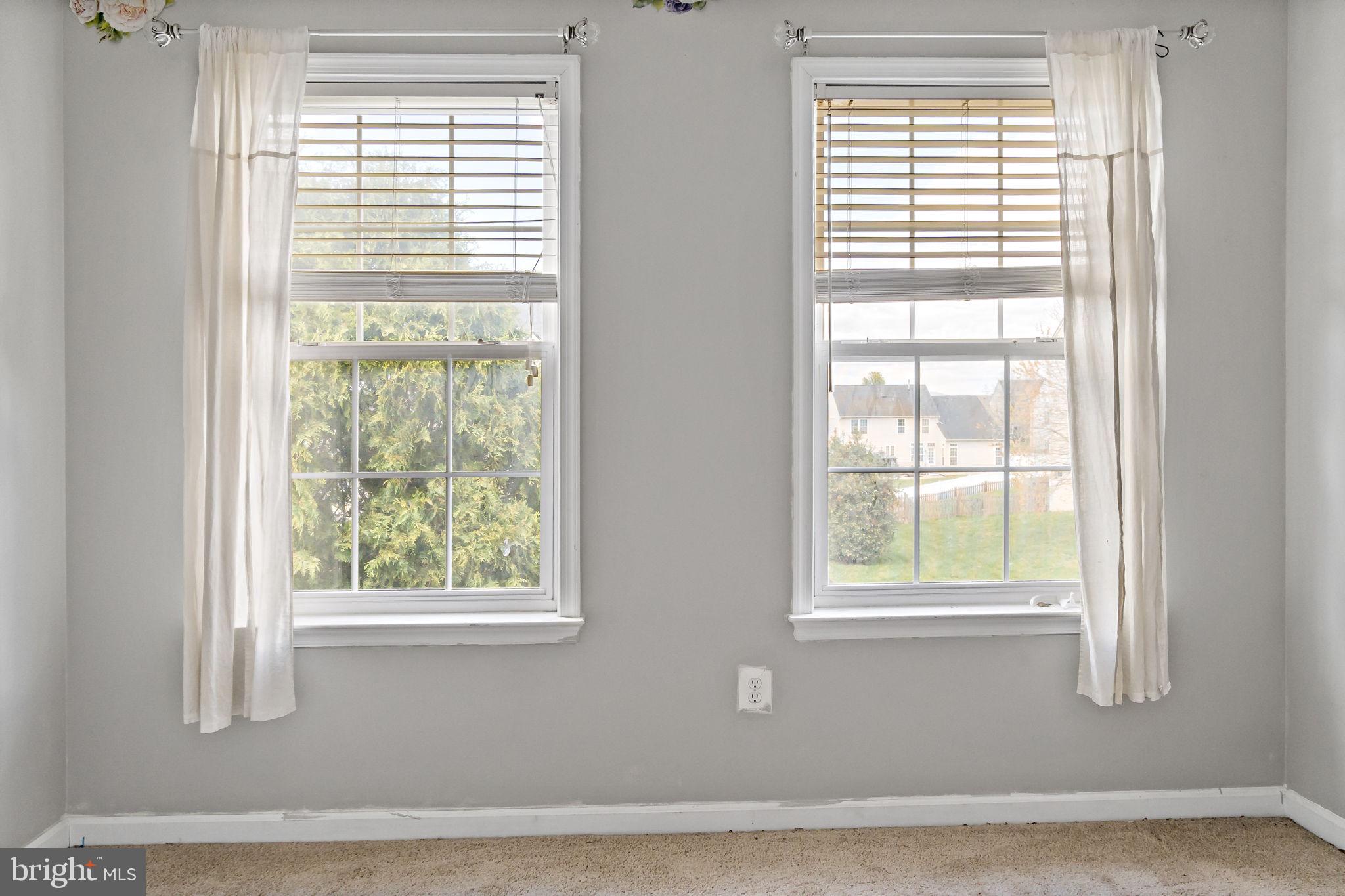 ARCHERS ROCK - Residential