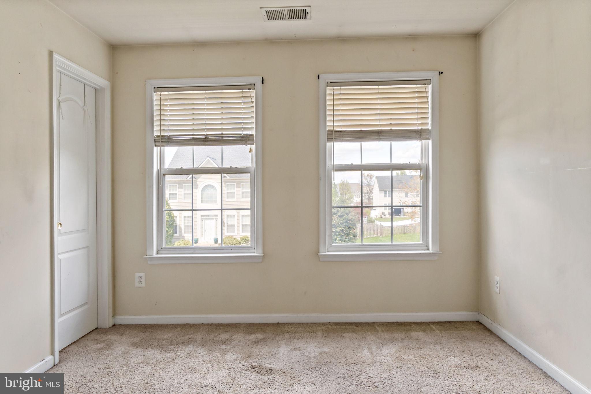 ARCHERS ROCK - Residential