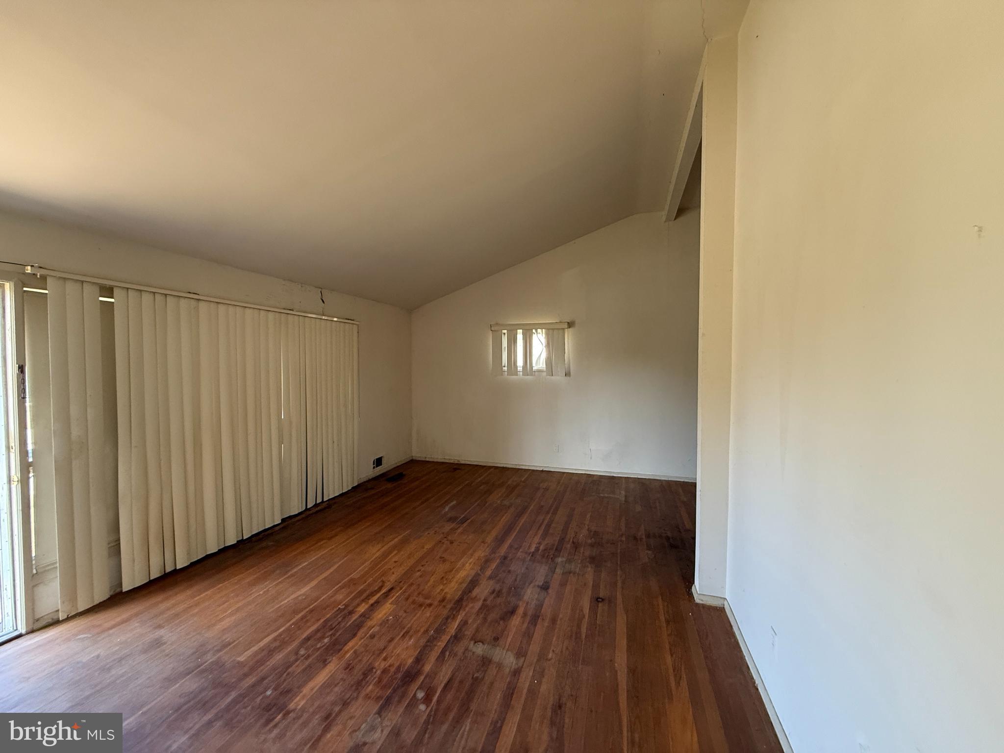 RANDALLSTOWN - Residential