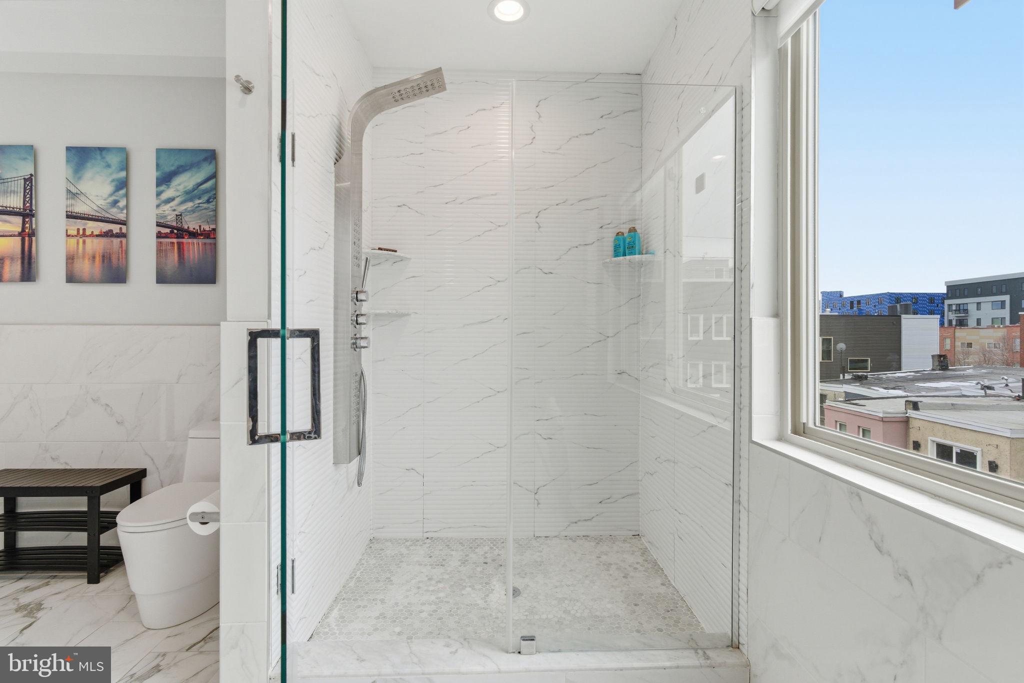 EAST KENSINGTON - Residential