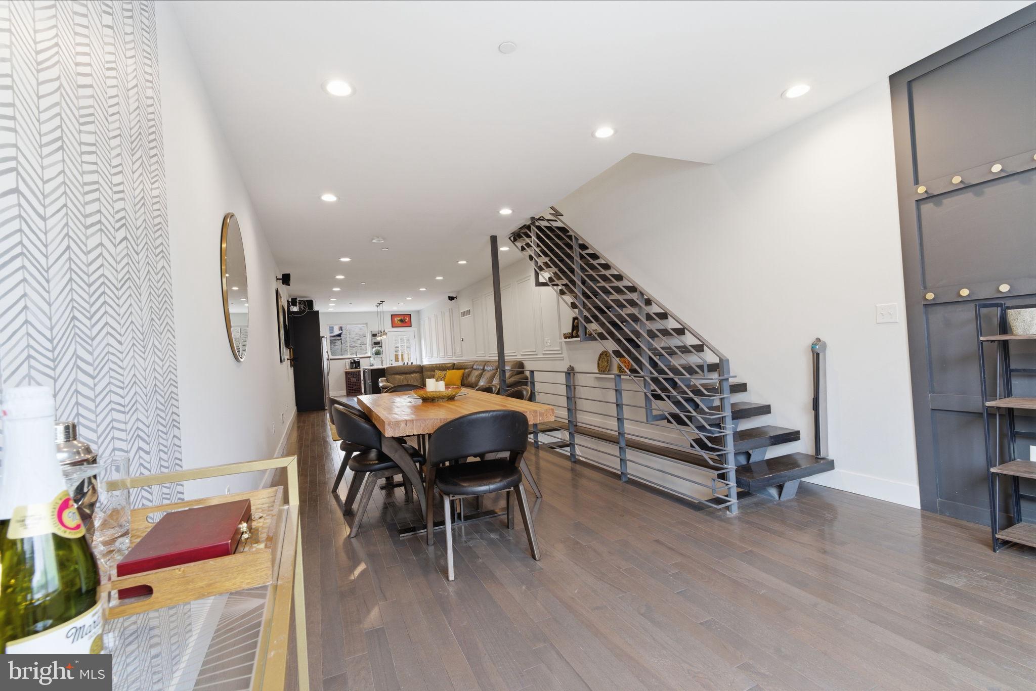 EAST KENSINGTON - Residential