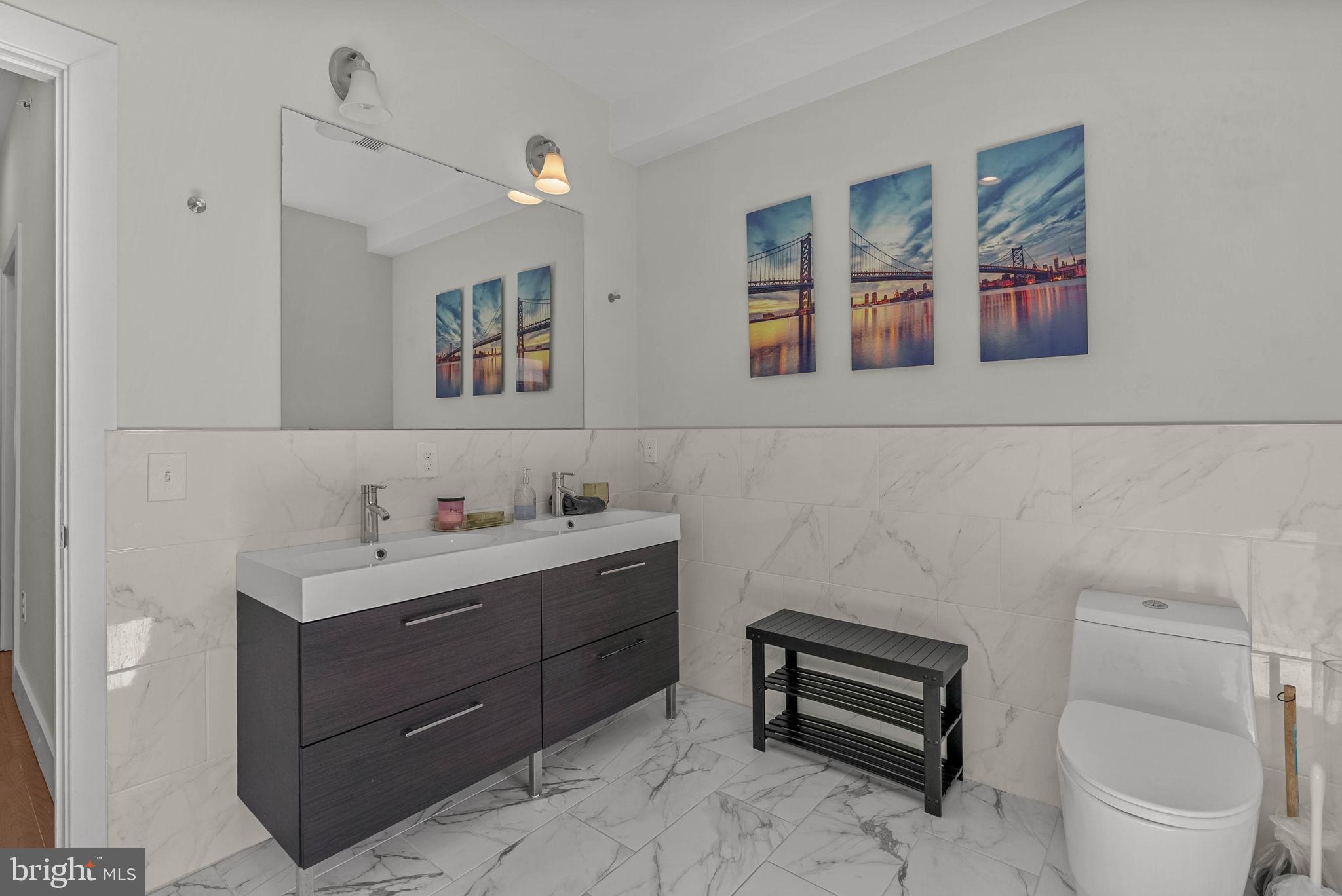 EAST KENSINGTON - Residential