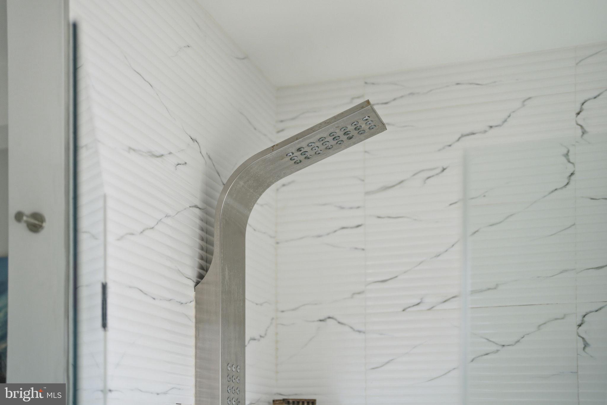 EAST KENSINGTON - Residential