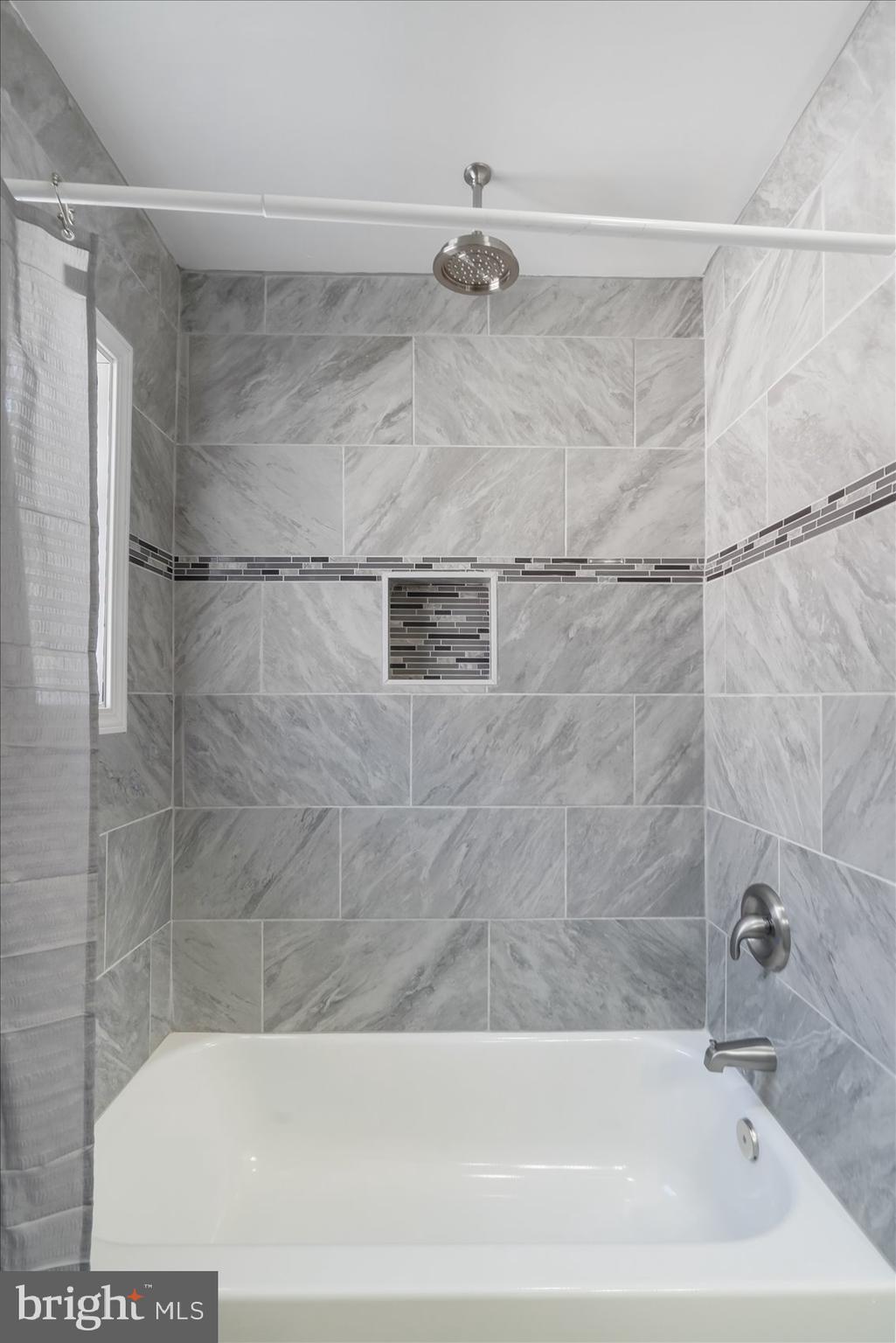 MOUNT WASHINGTON - Residential