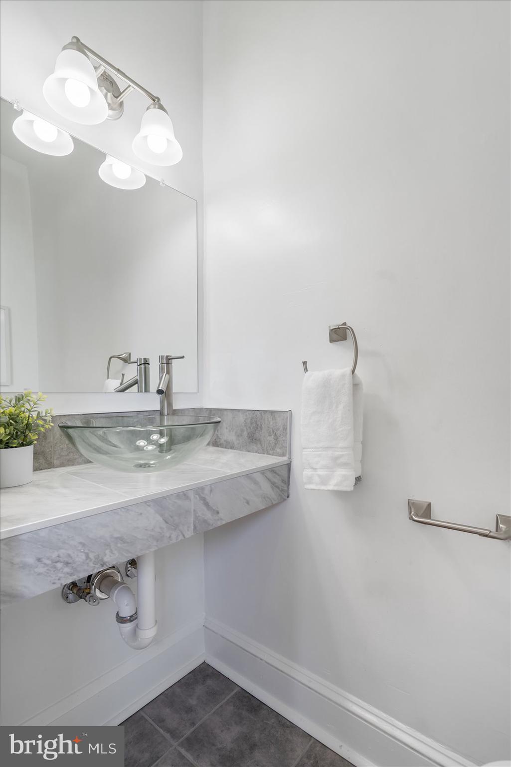 MOUNT WASHINGTON - Residential