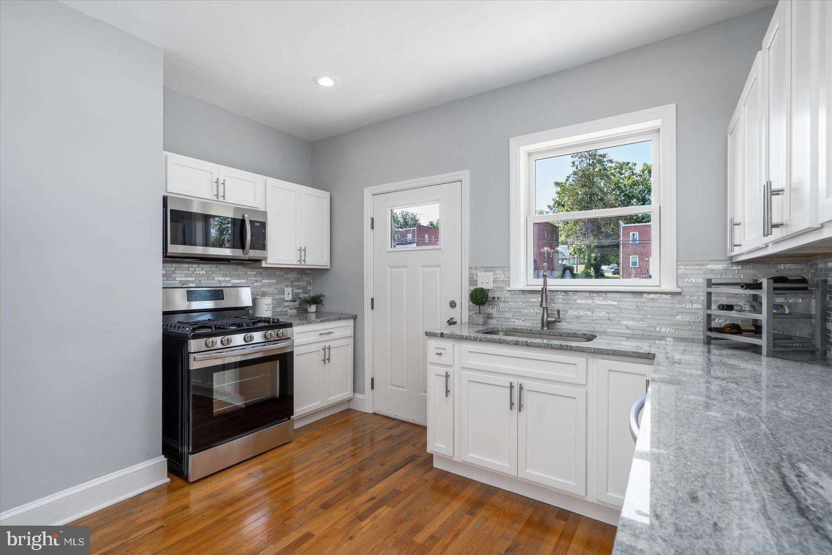 MOUNT WASHINGTON - Residential