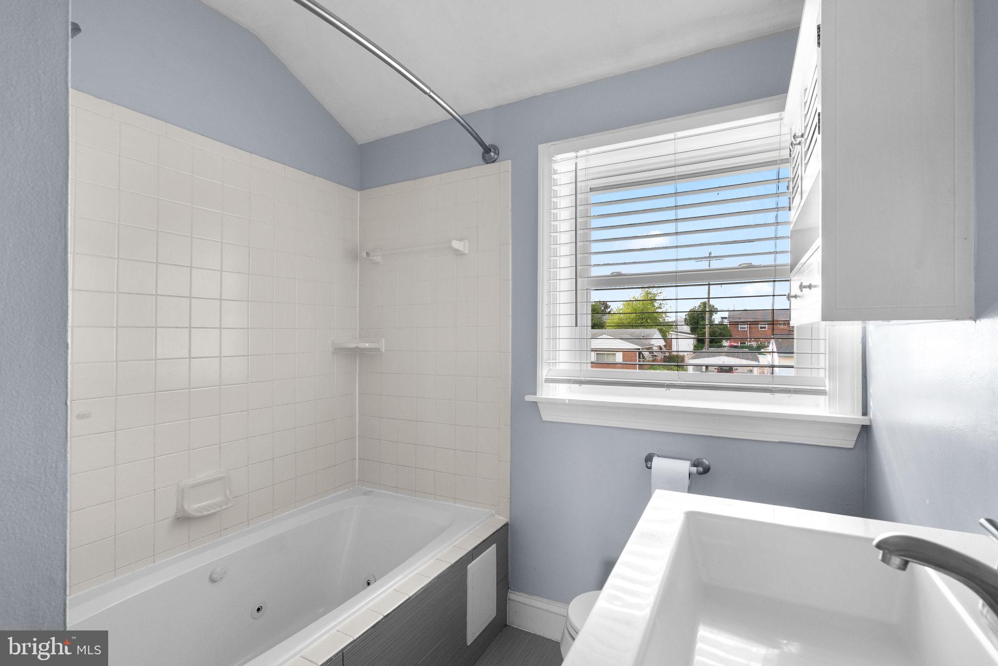 WESTVIEW PARK - Residential Lease