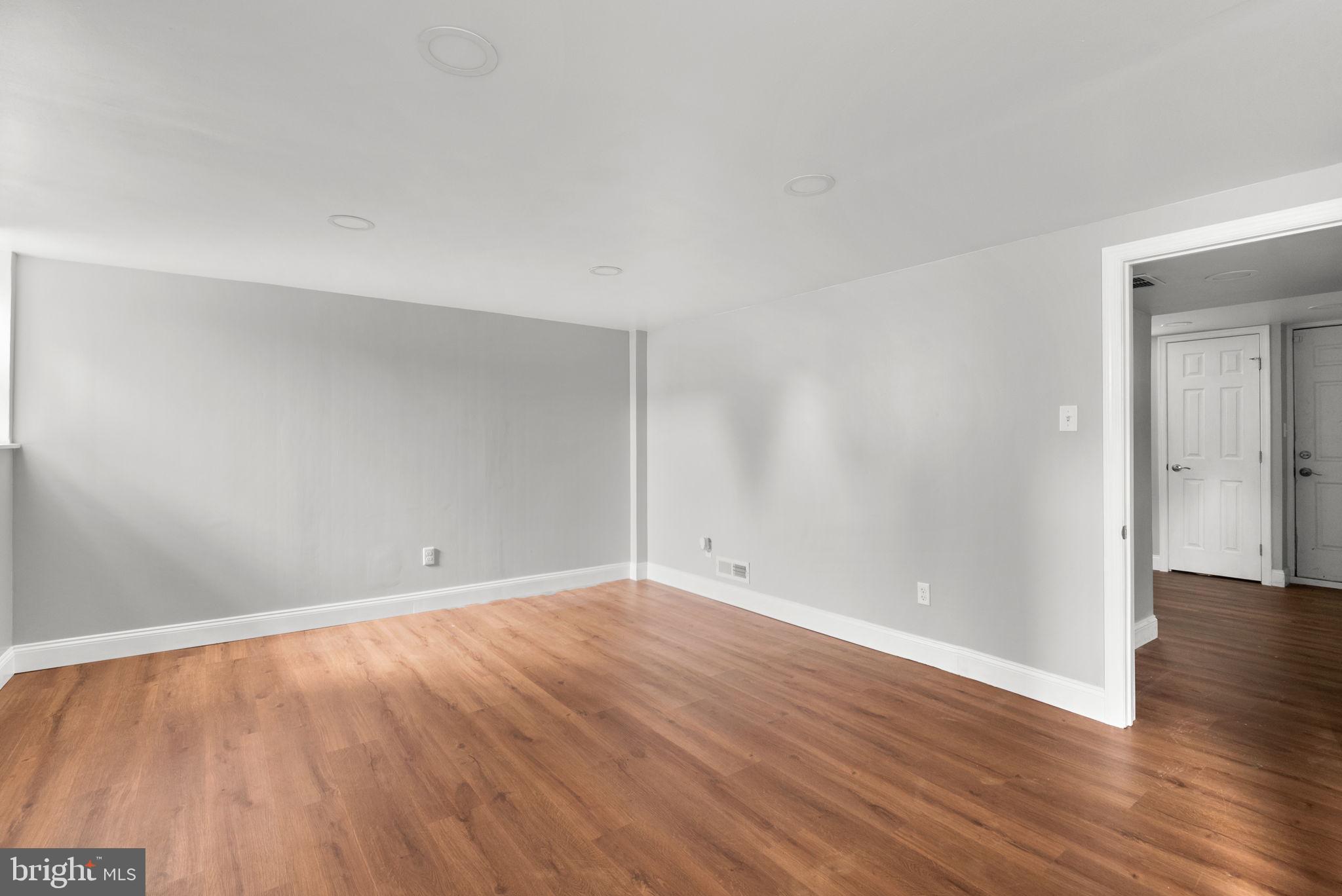 WESTVIEW PARK - Residential Lease