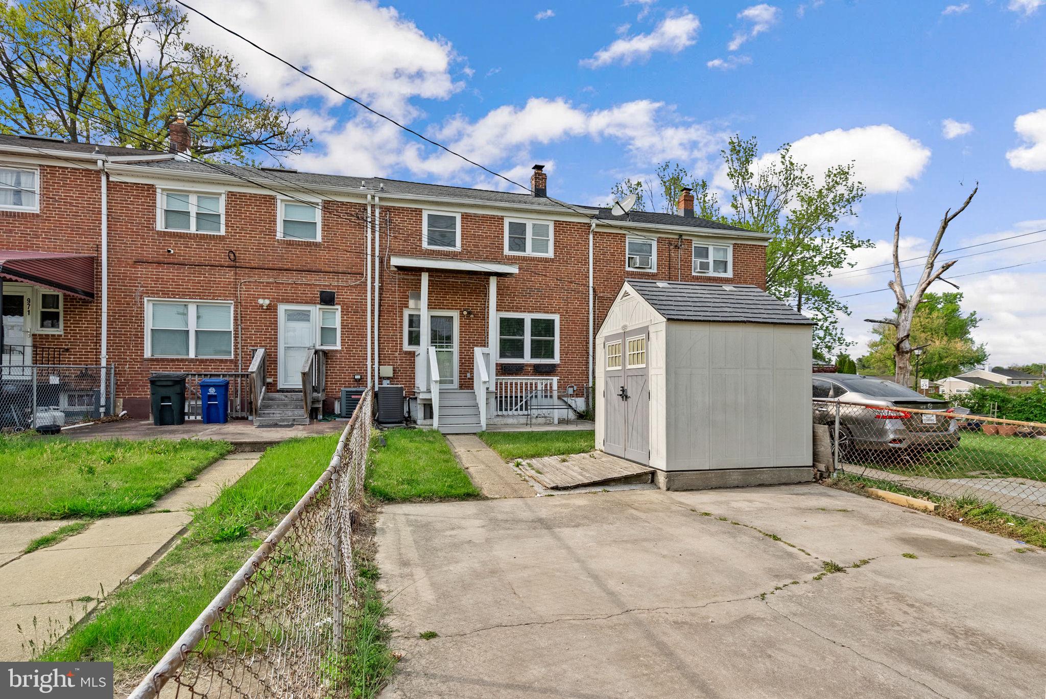 WESTVIEW PARK - Residential Lease