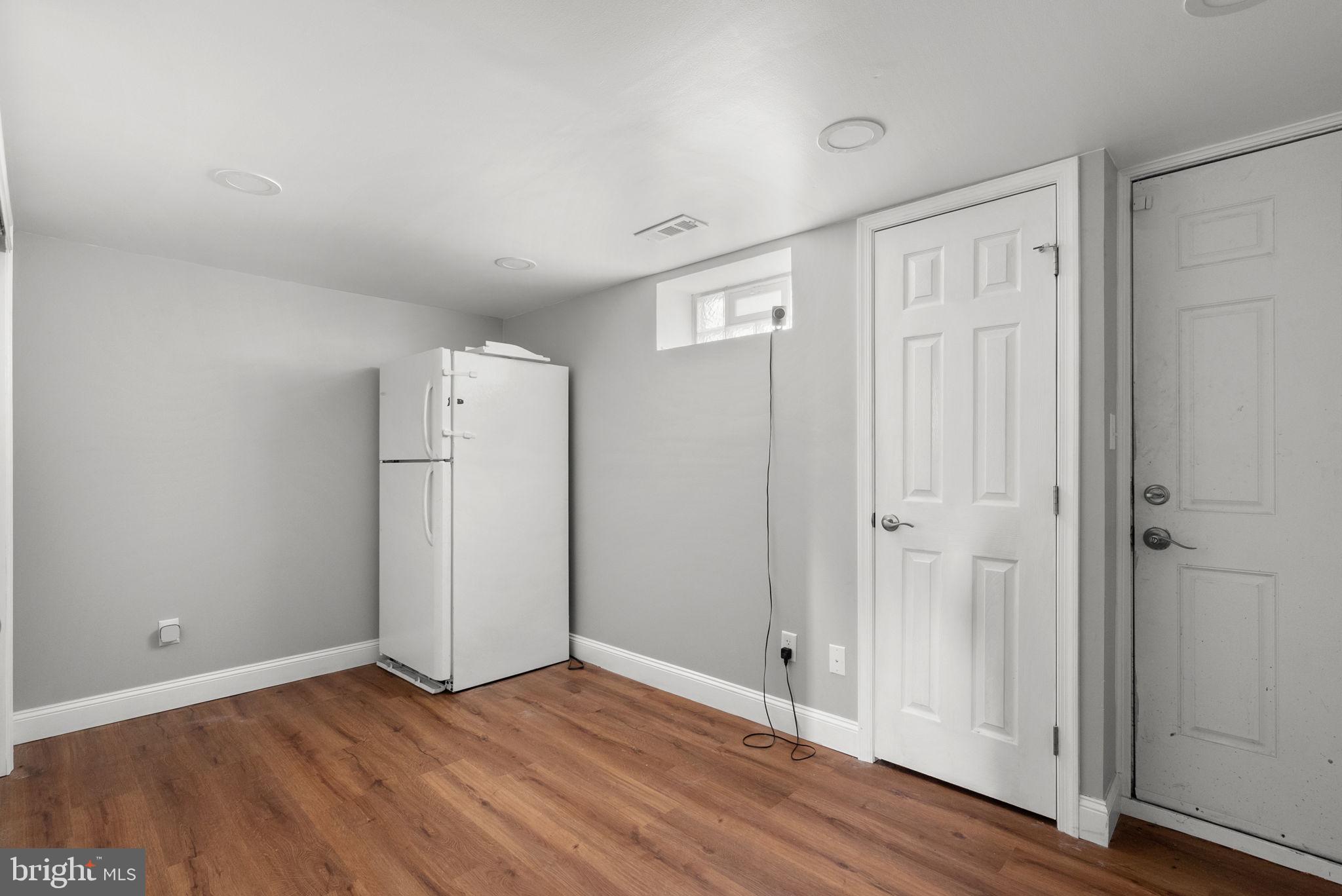 WESTVIEW PARK - Residential Lease