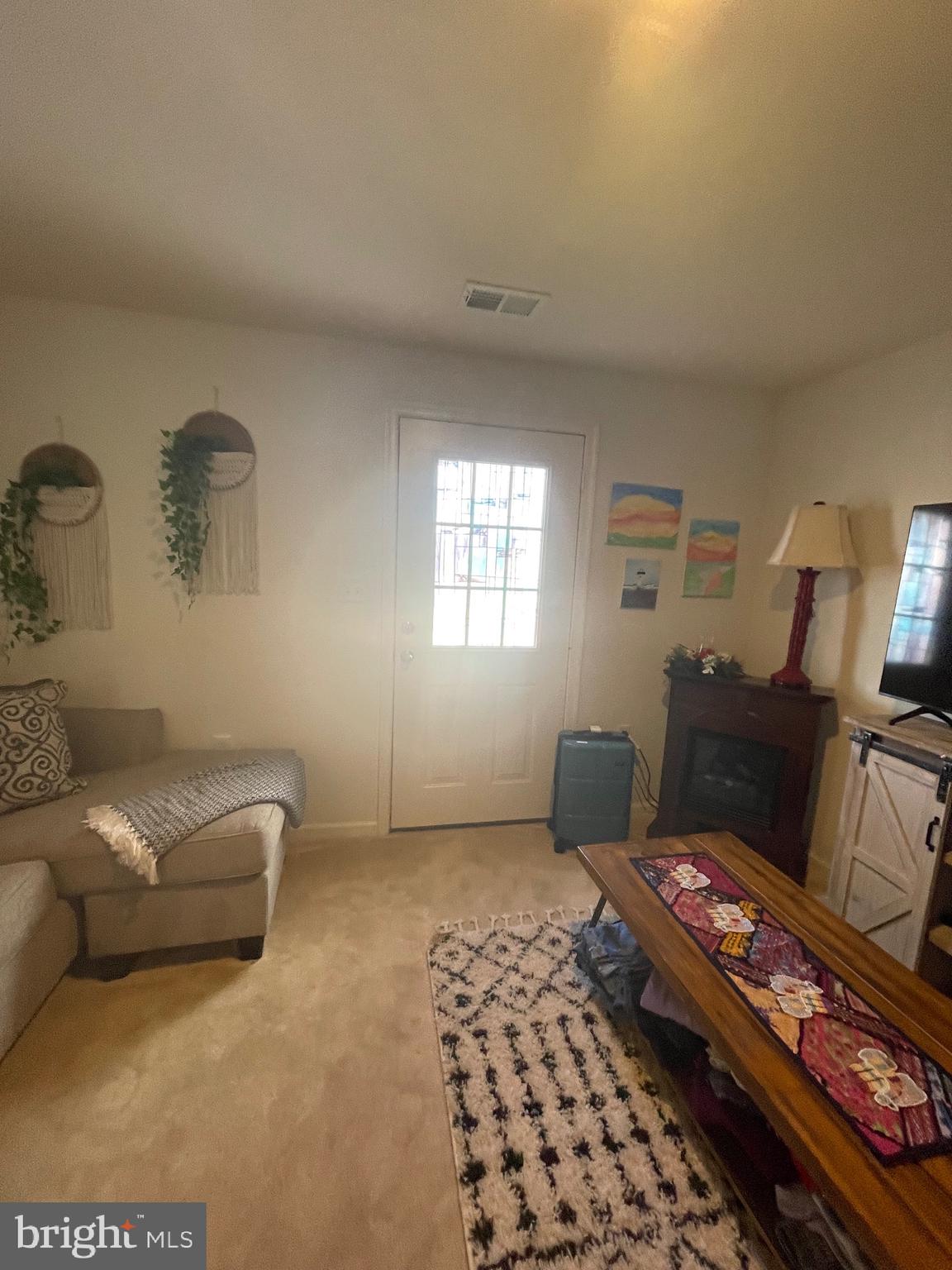 BRIAR RUN - Residential Lease