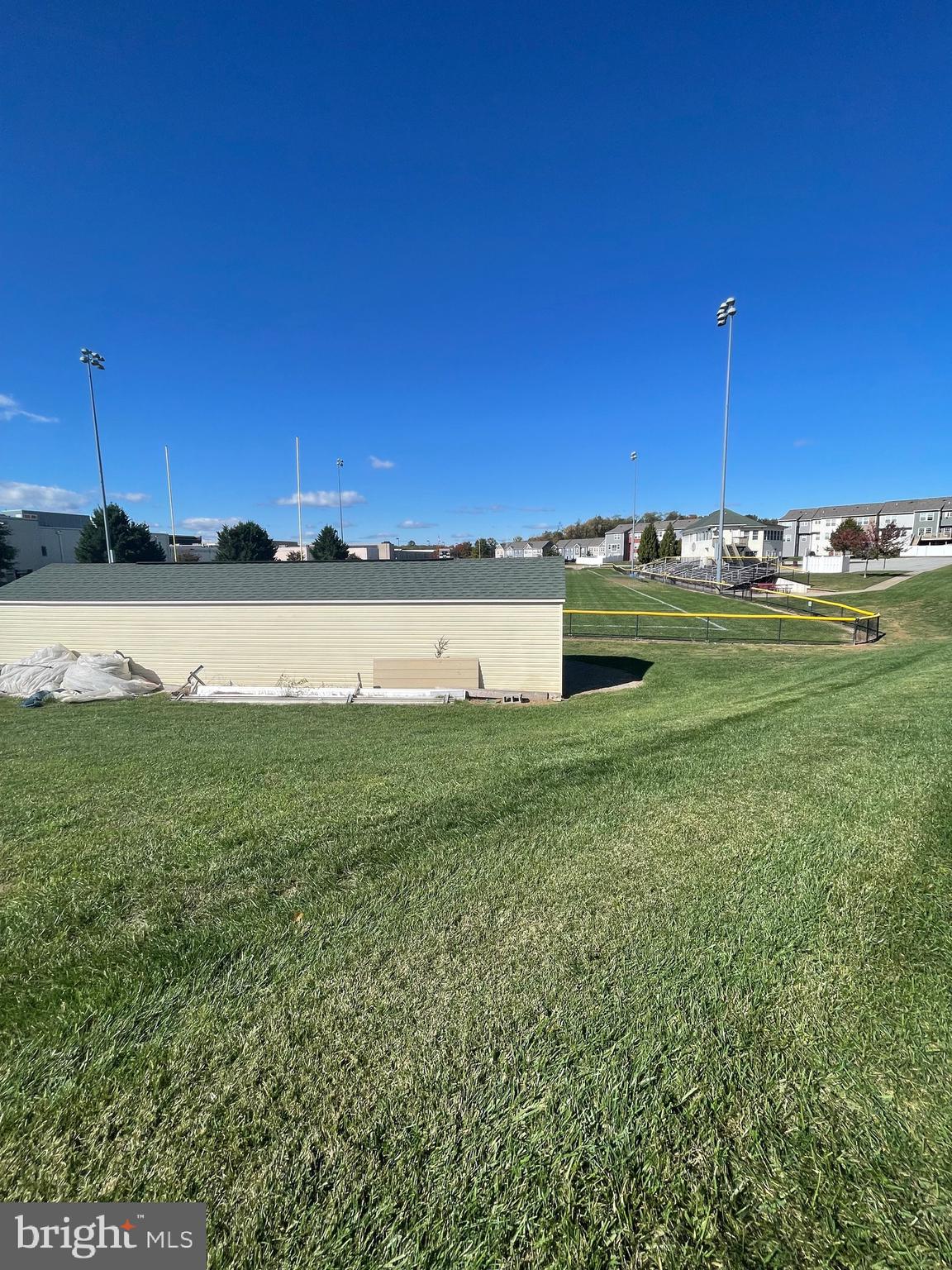 BRIAR RUN - Residential Lease