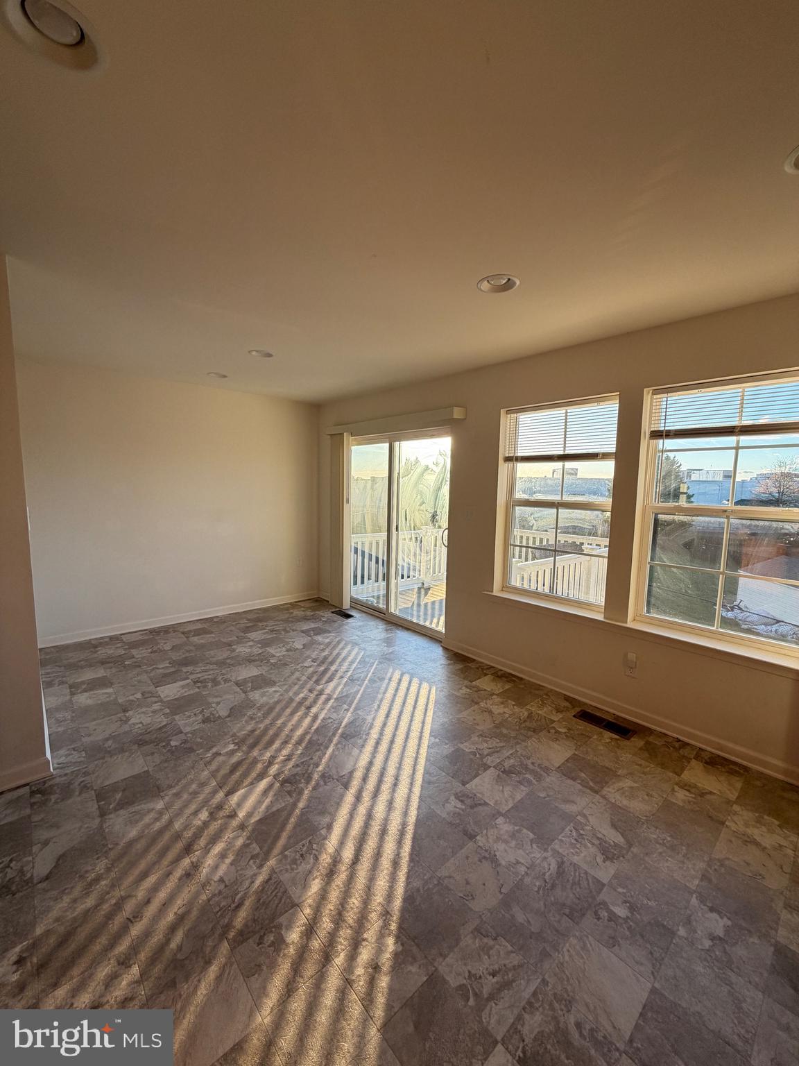 BRIAR RUN - Residential Lease