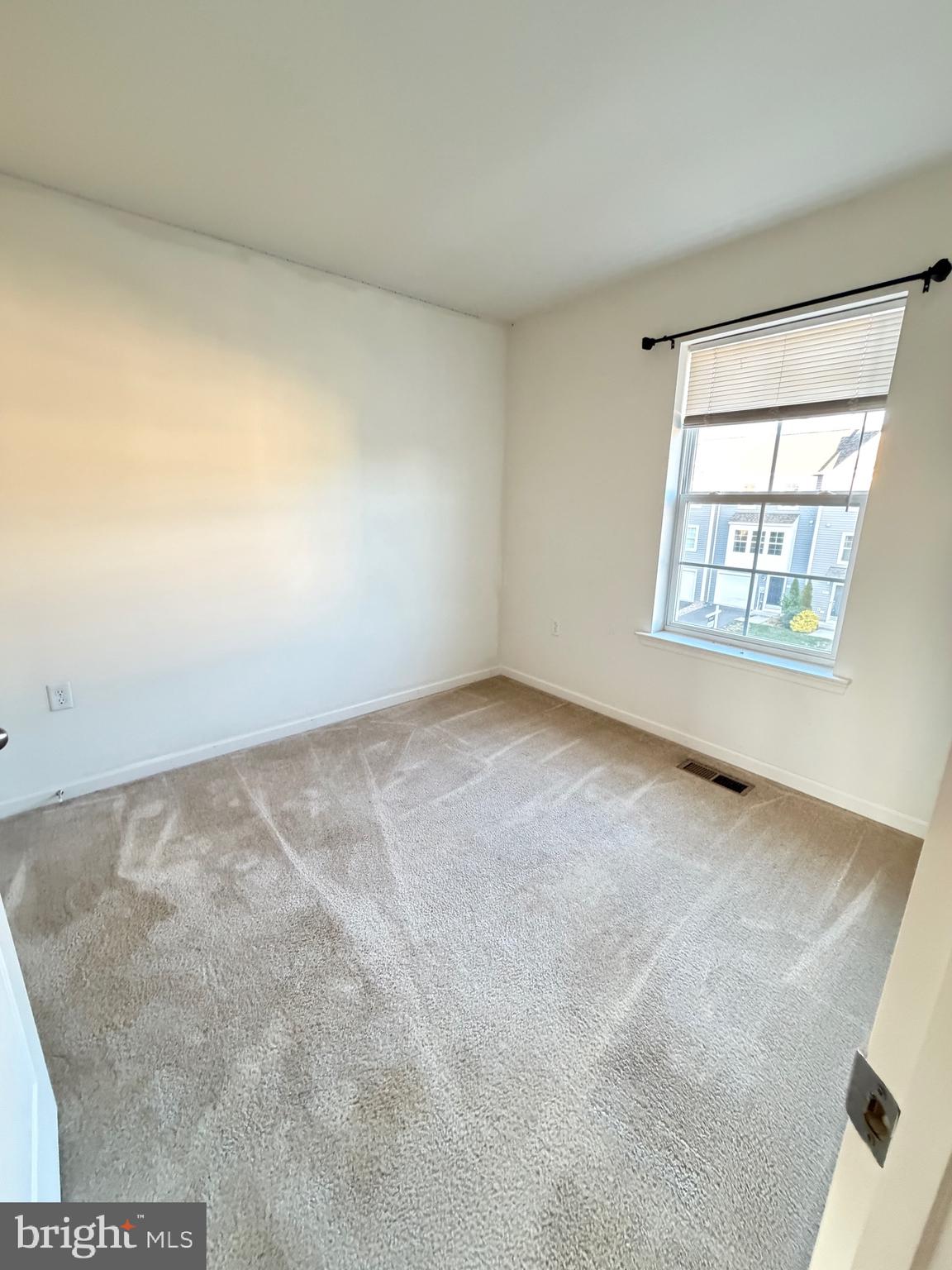 BRIAR RUN - Residential Lease