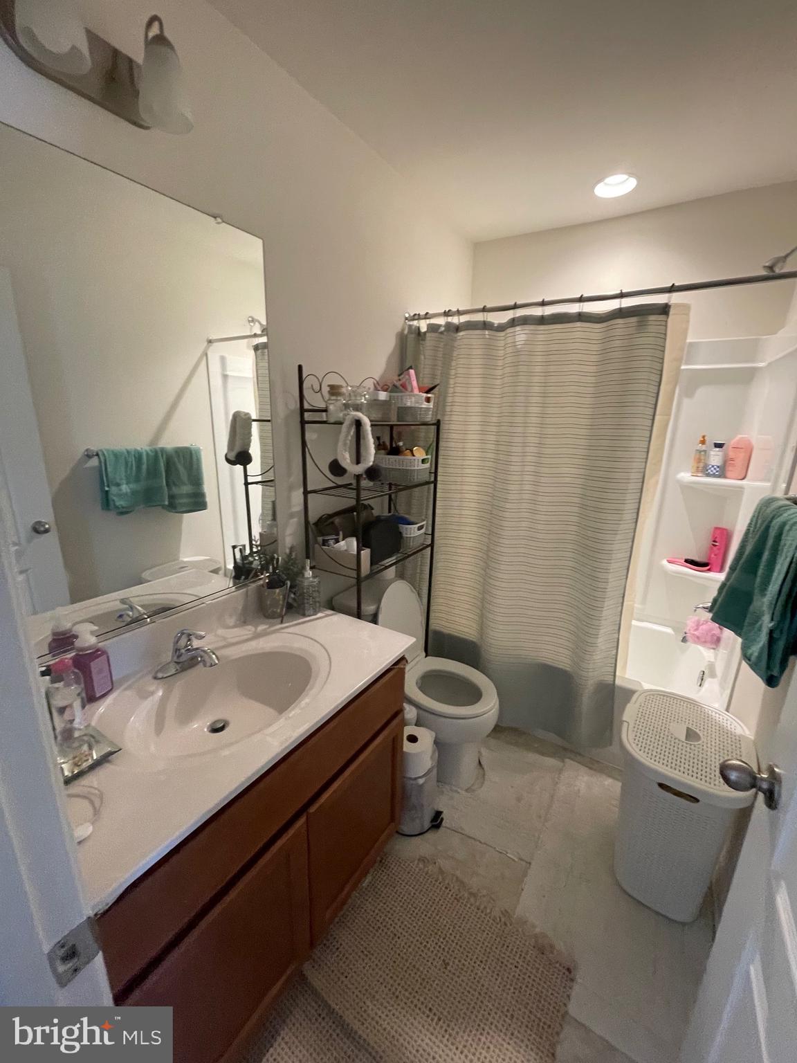 BRIAR RUN - Residential Lease